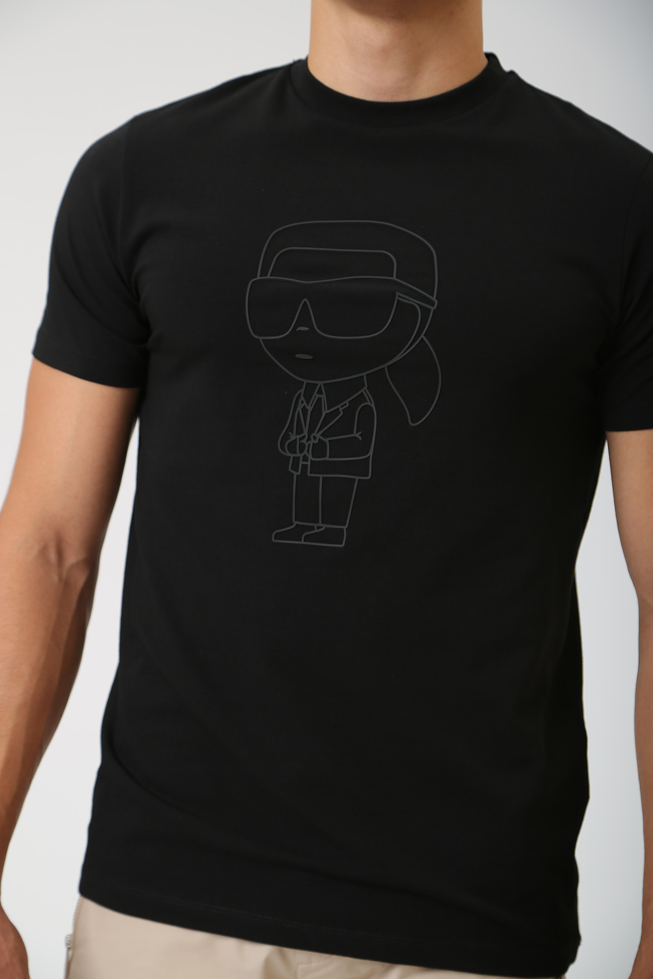 533221_755402 Футболка Karl Lagerfeld Черный