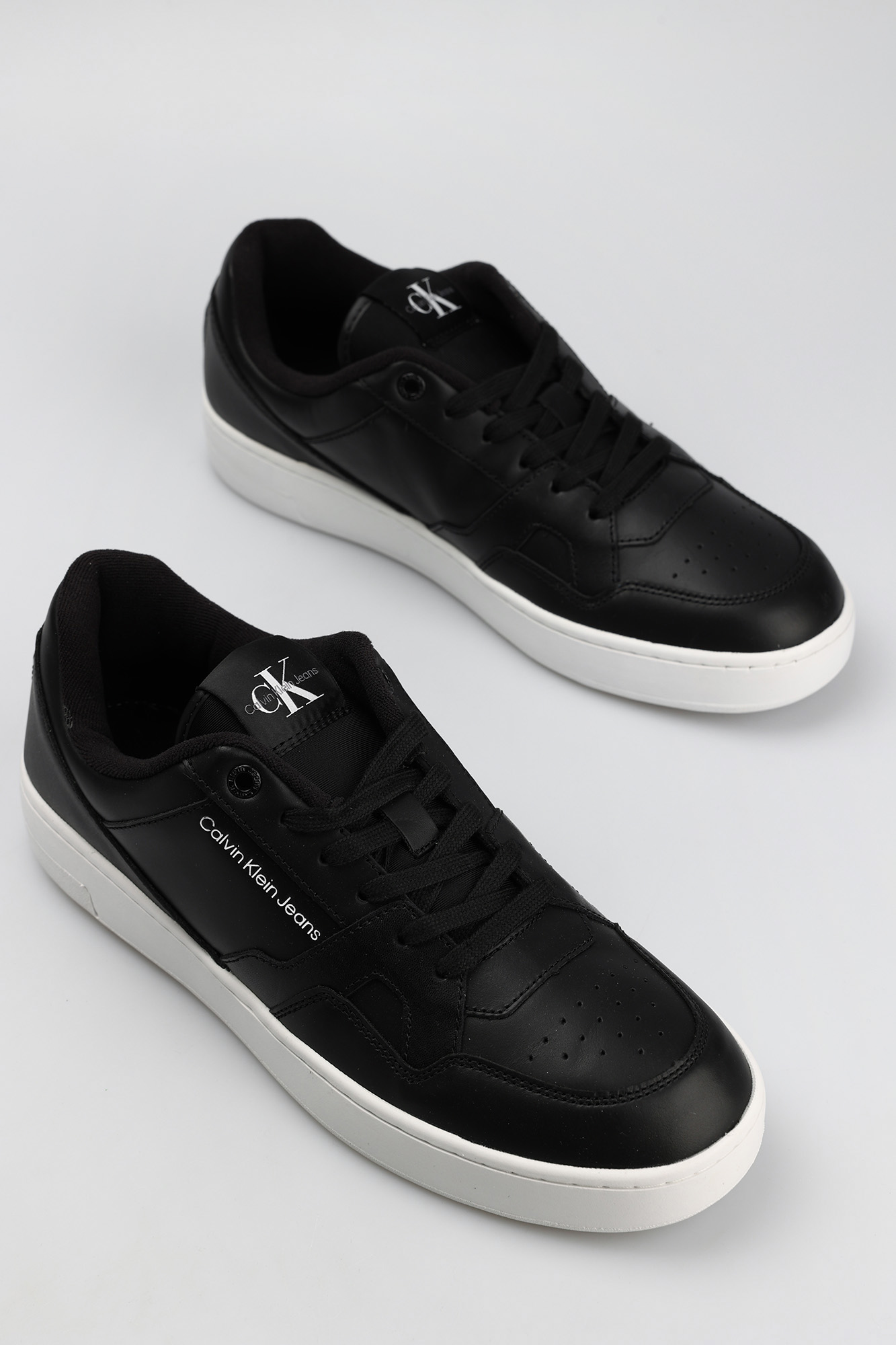 YM0YM00497 Кеды Calvin Klein Черный