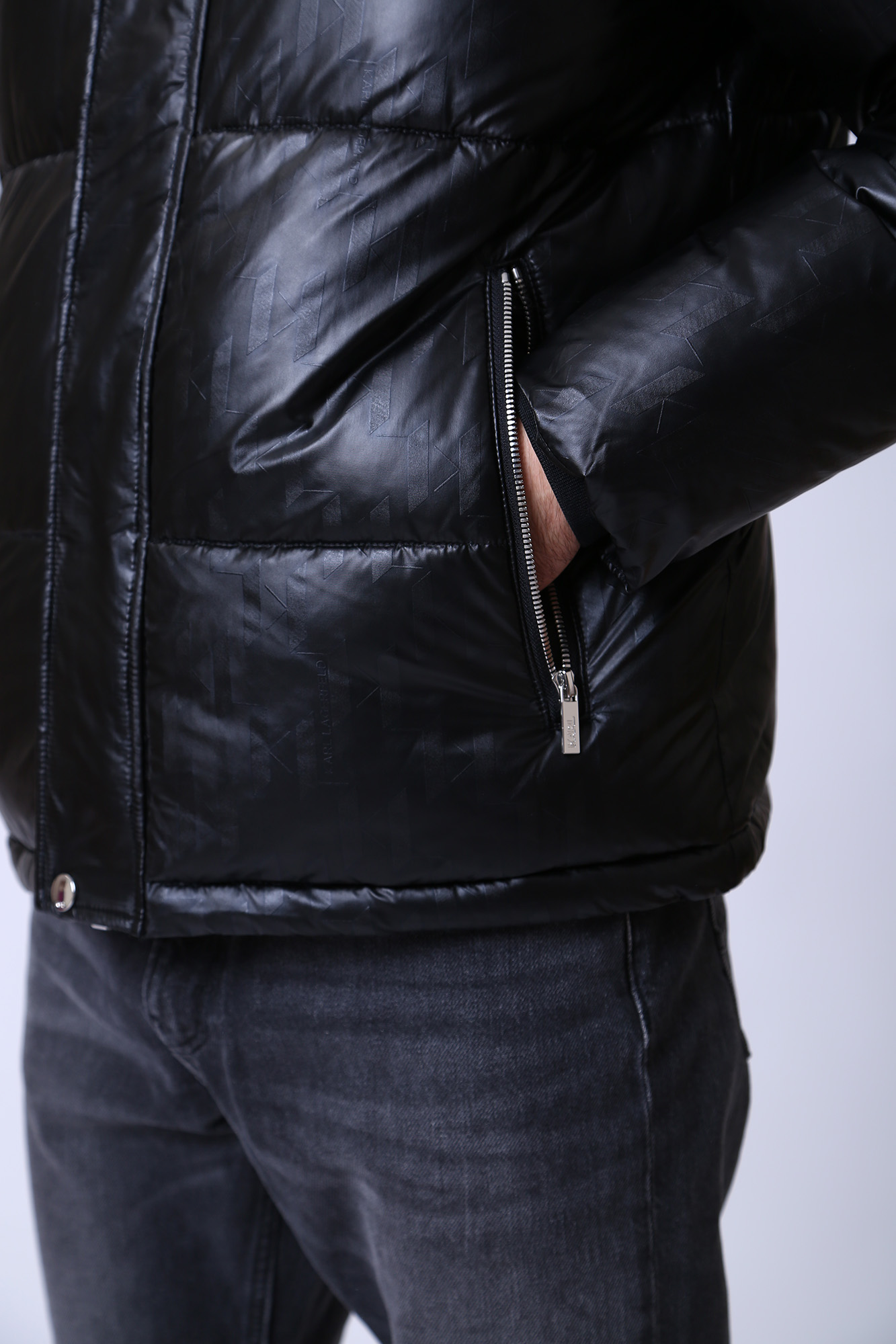 524507_505007 Куртка пуховая Karl Lagerfeld Черный