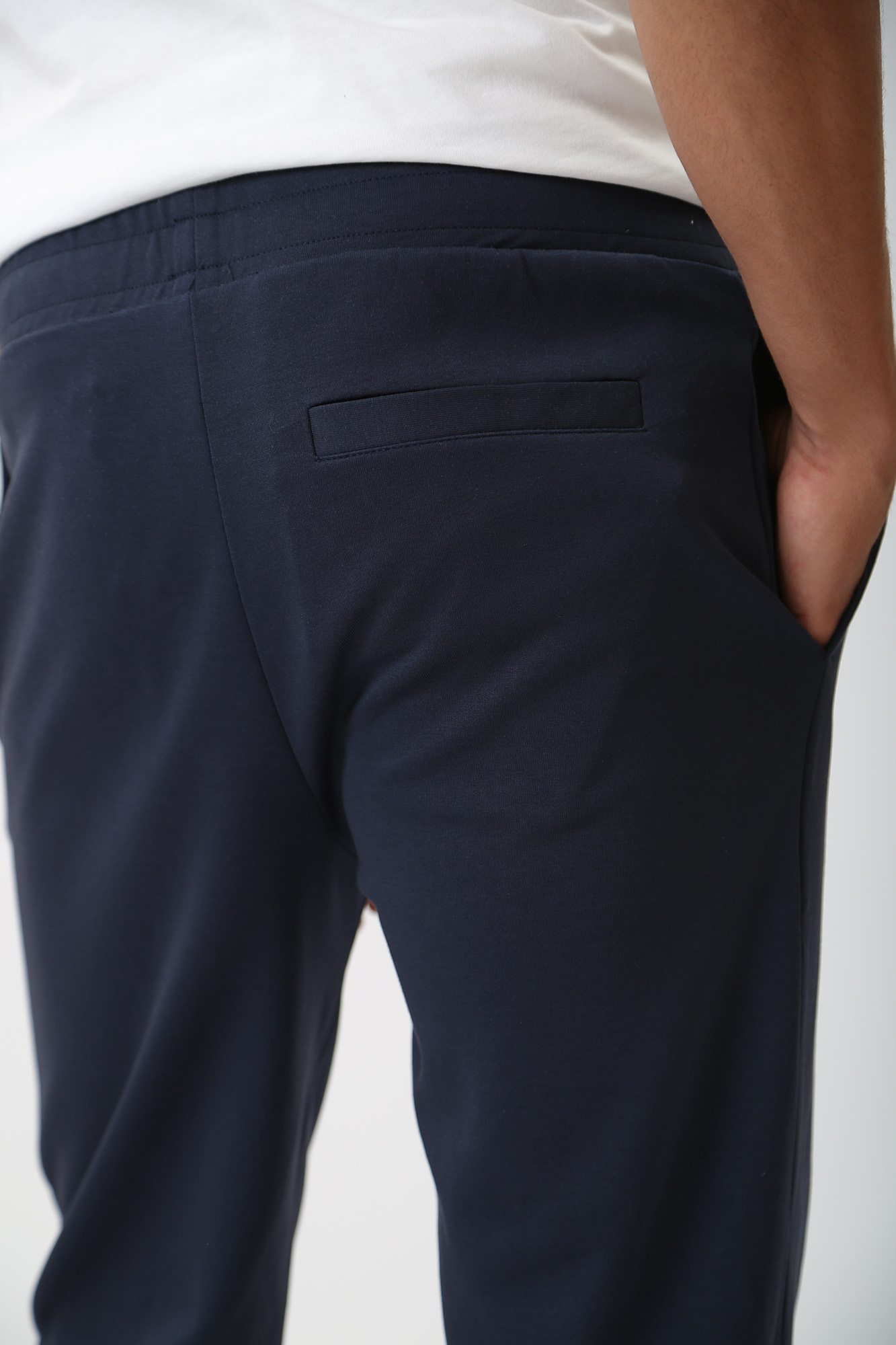 6RZPAA_ZJMAZ Брюки спортивные Armani Exchange Синий