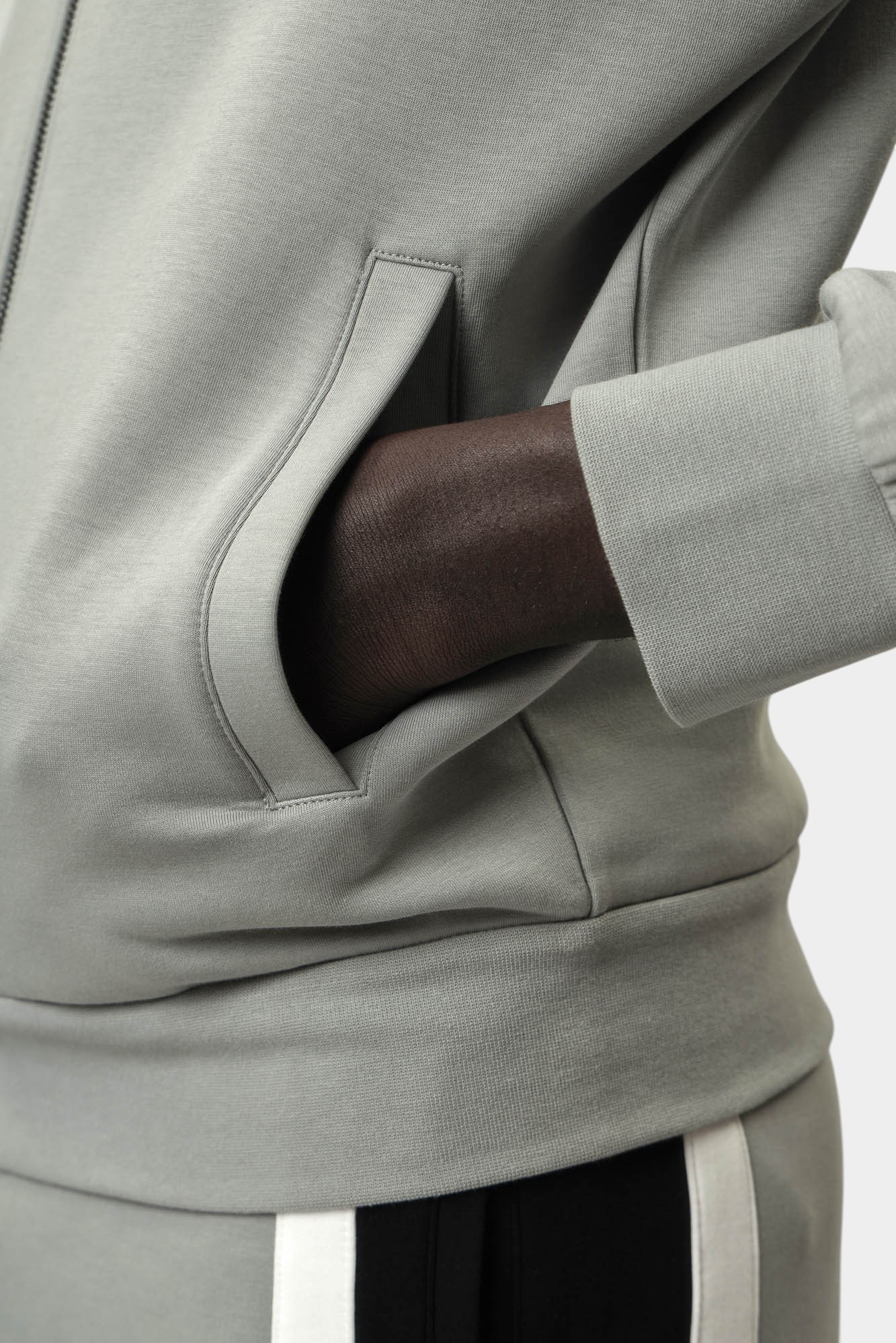 XM000520_AF13047 Толстовка Armani Exchange 
