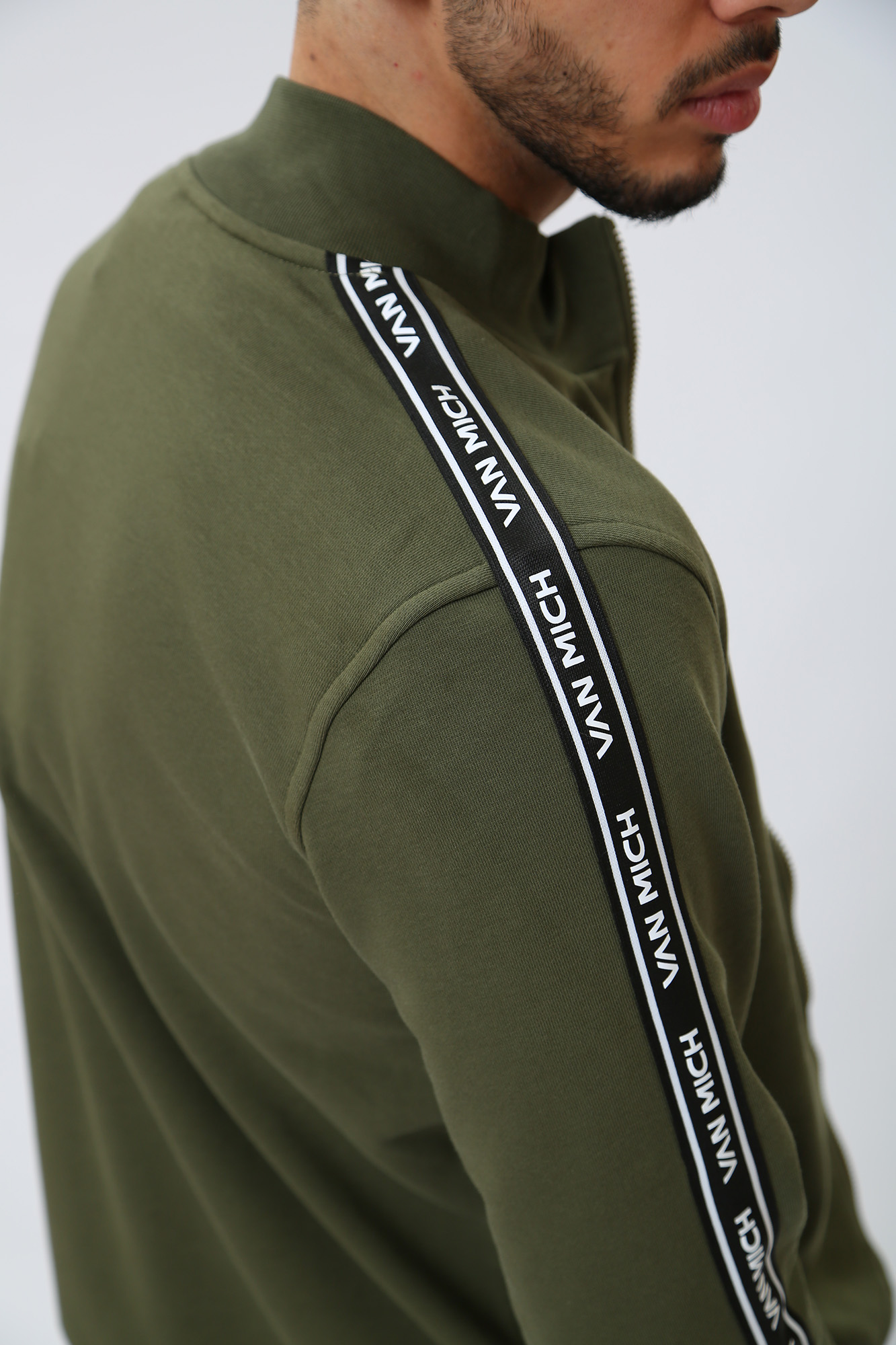 VM-231-20-018 Толстовка на молнии Van Mich Хаки