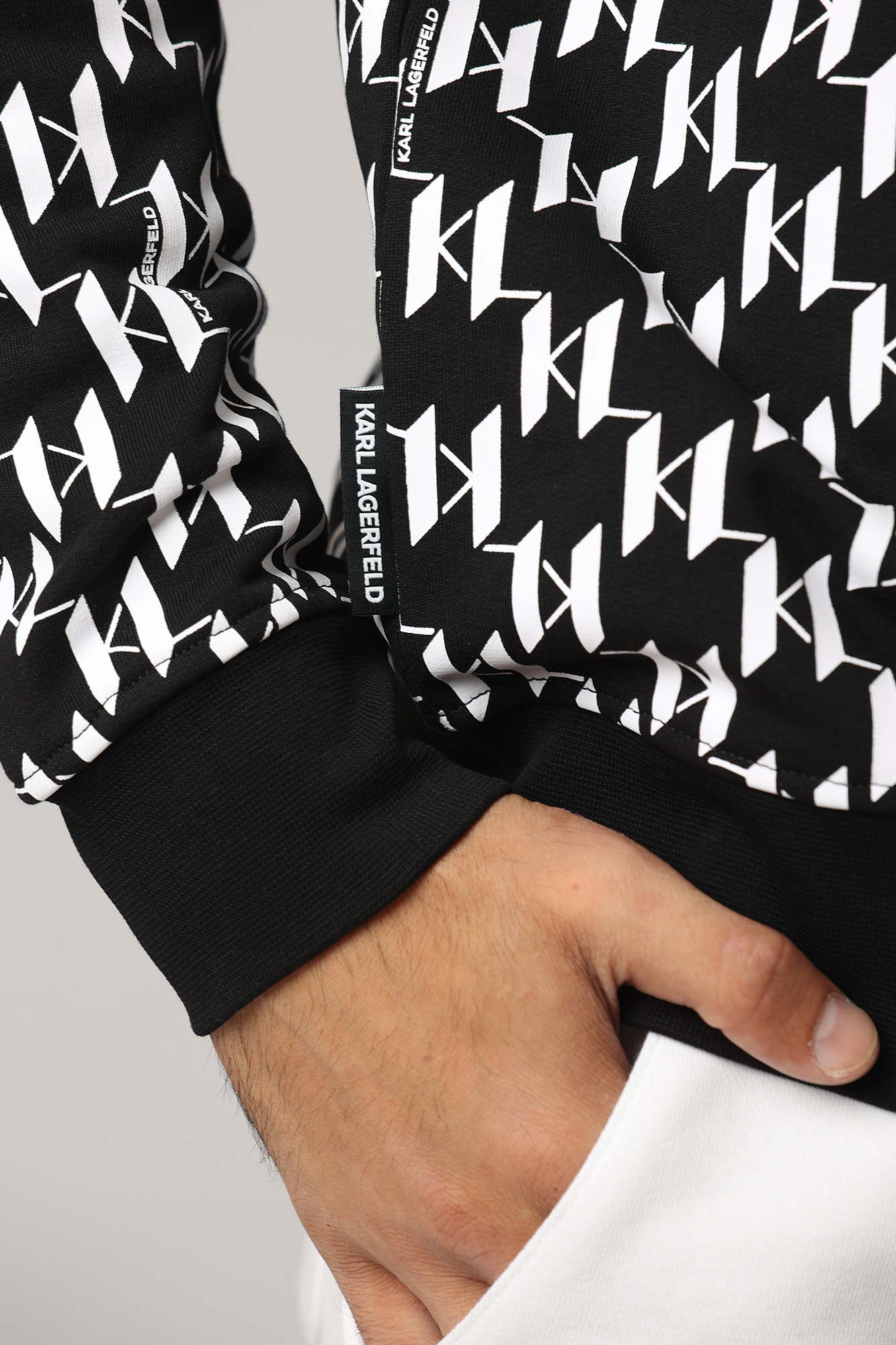 524950_705078 Свитшот Karl Lagerfeld Черный
