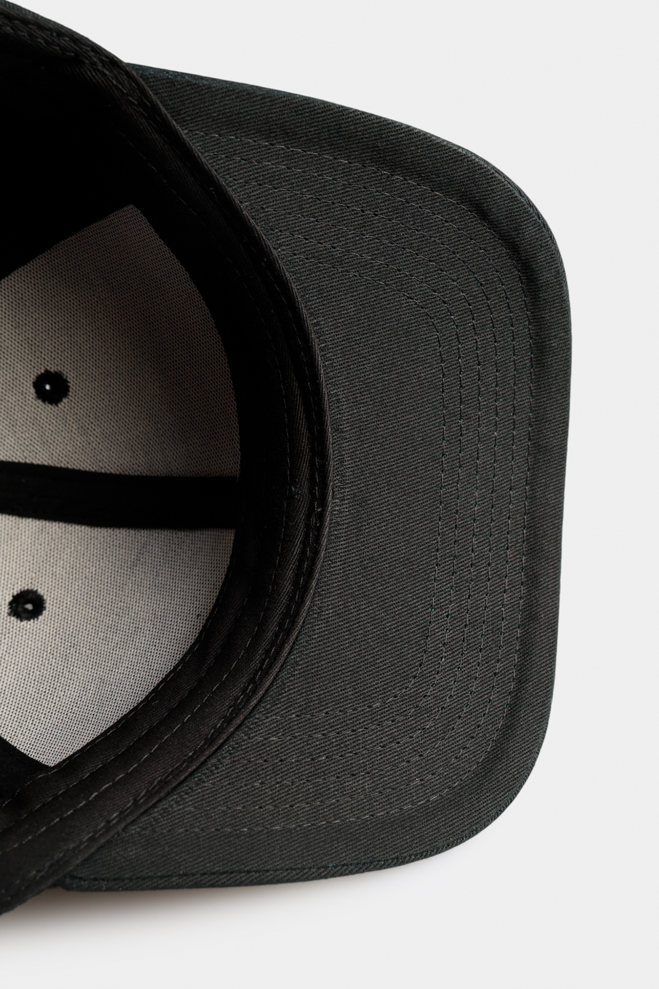 554101_805640 Кепка Karl Lagerfeld Черный