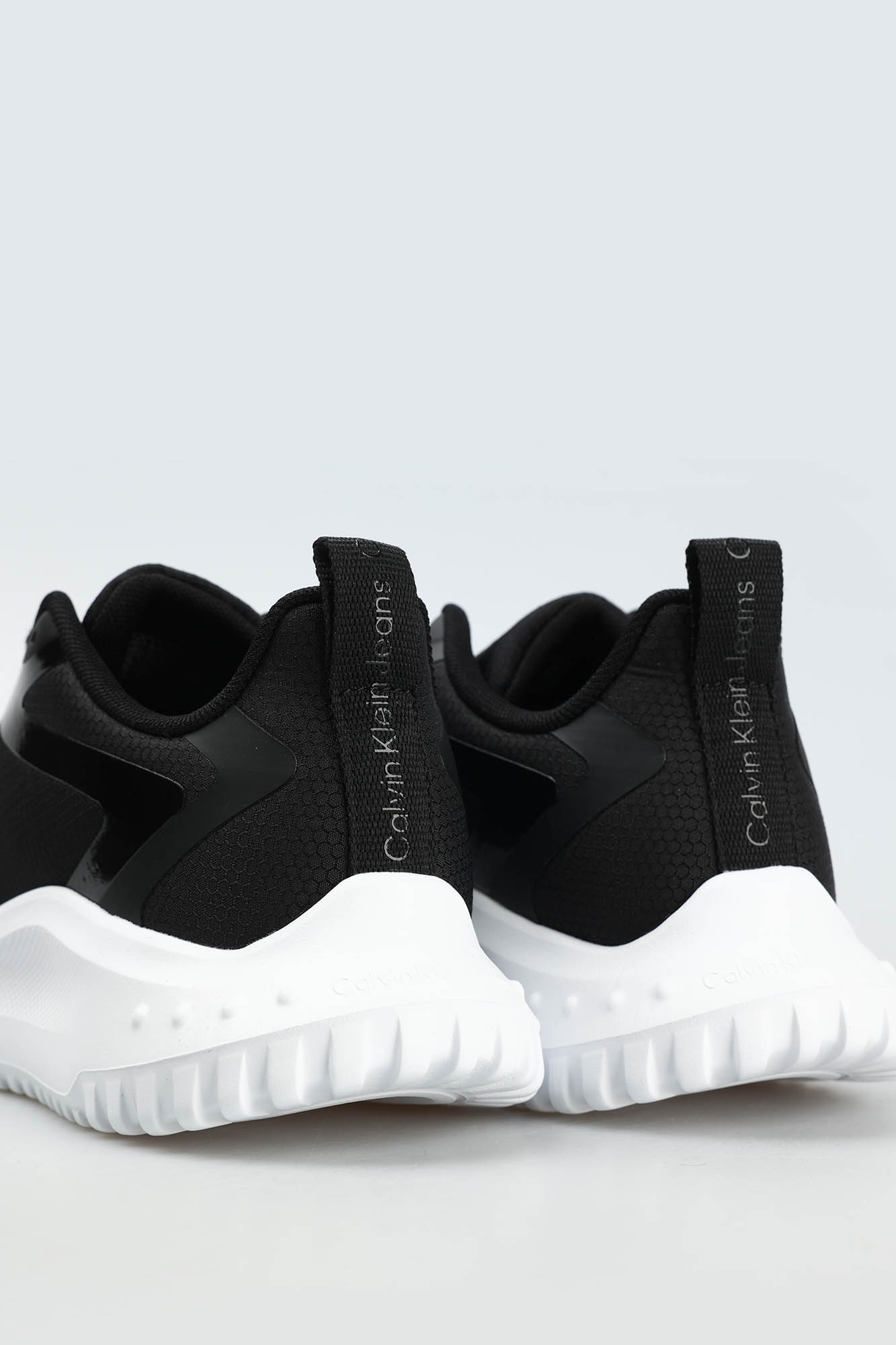 YW0YW01442 Кроссовки Calvin Klein Jeans Черный