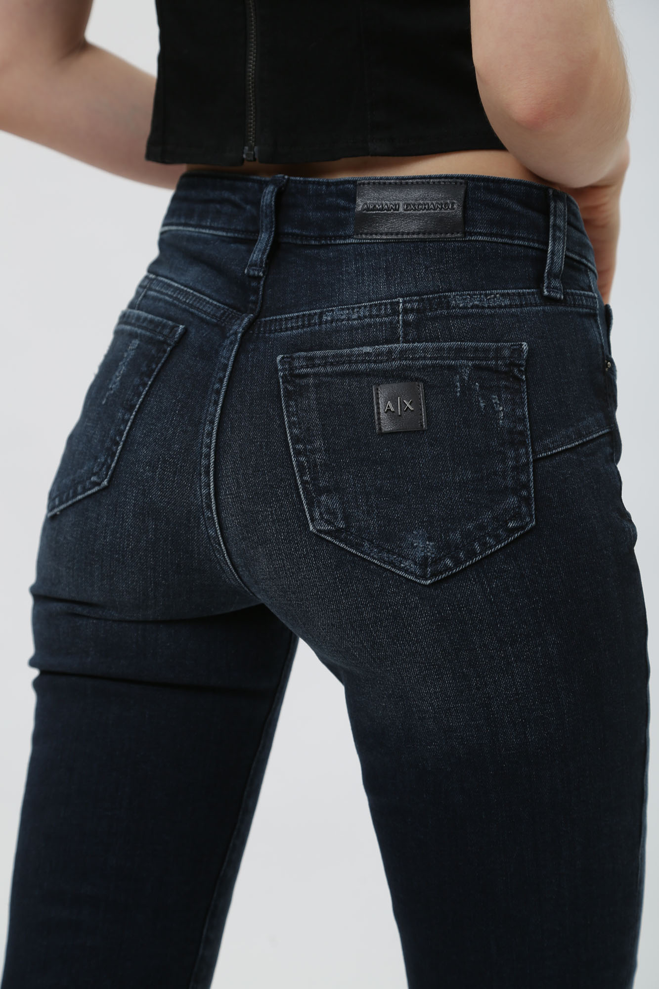 3DYJ69_Y1MJZ брюки джинсовые armani exchange 