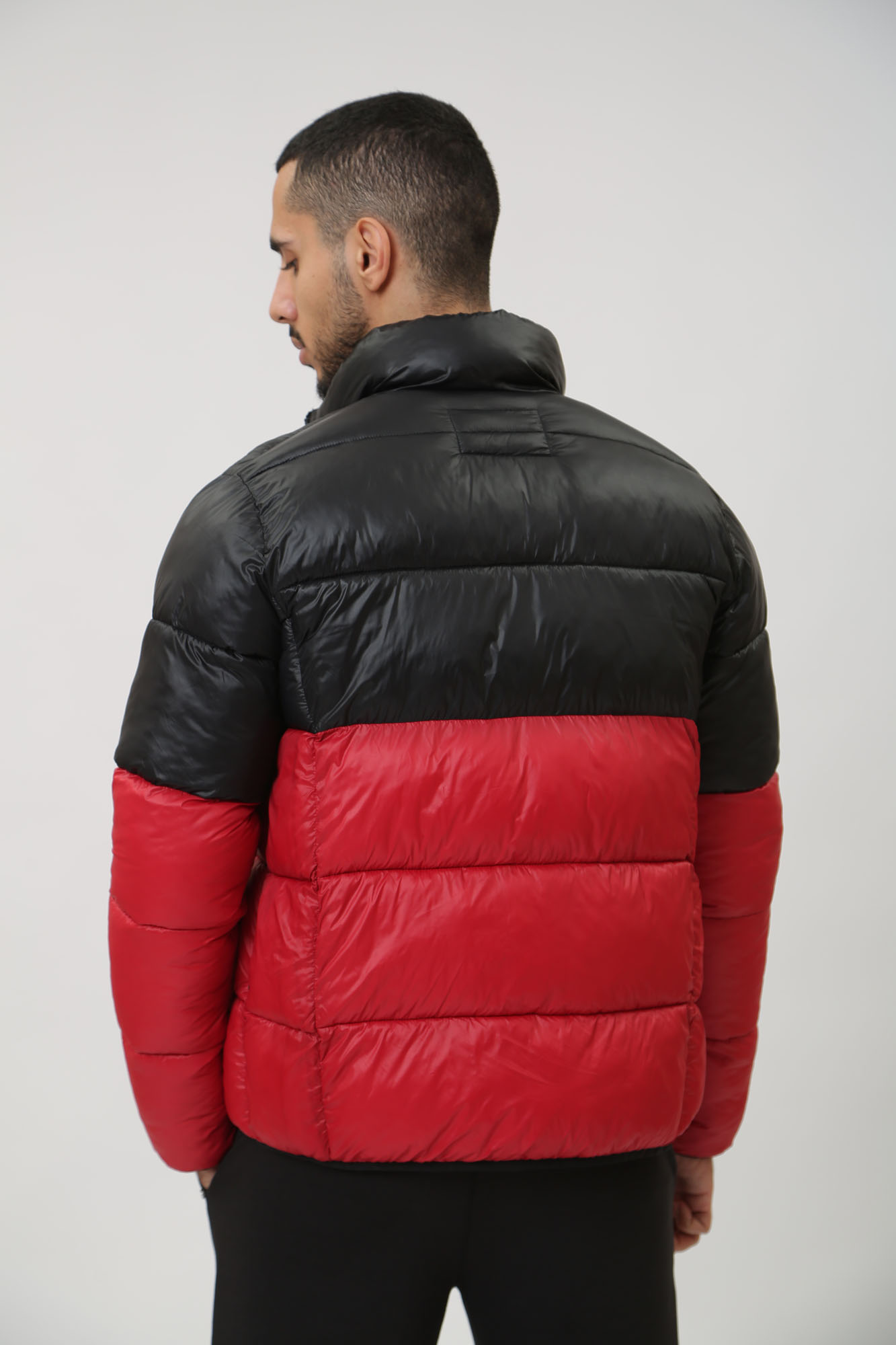 541590_505092 Куртка Karl Lagerfeld Черный