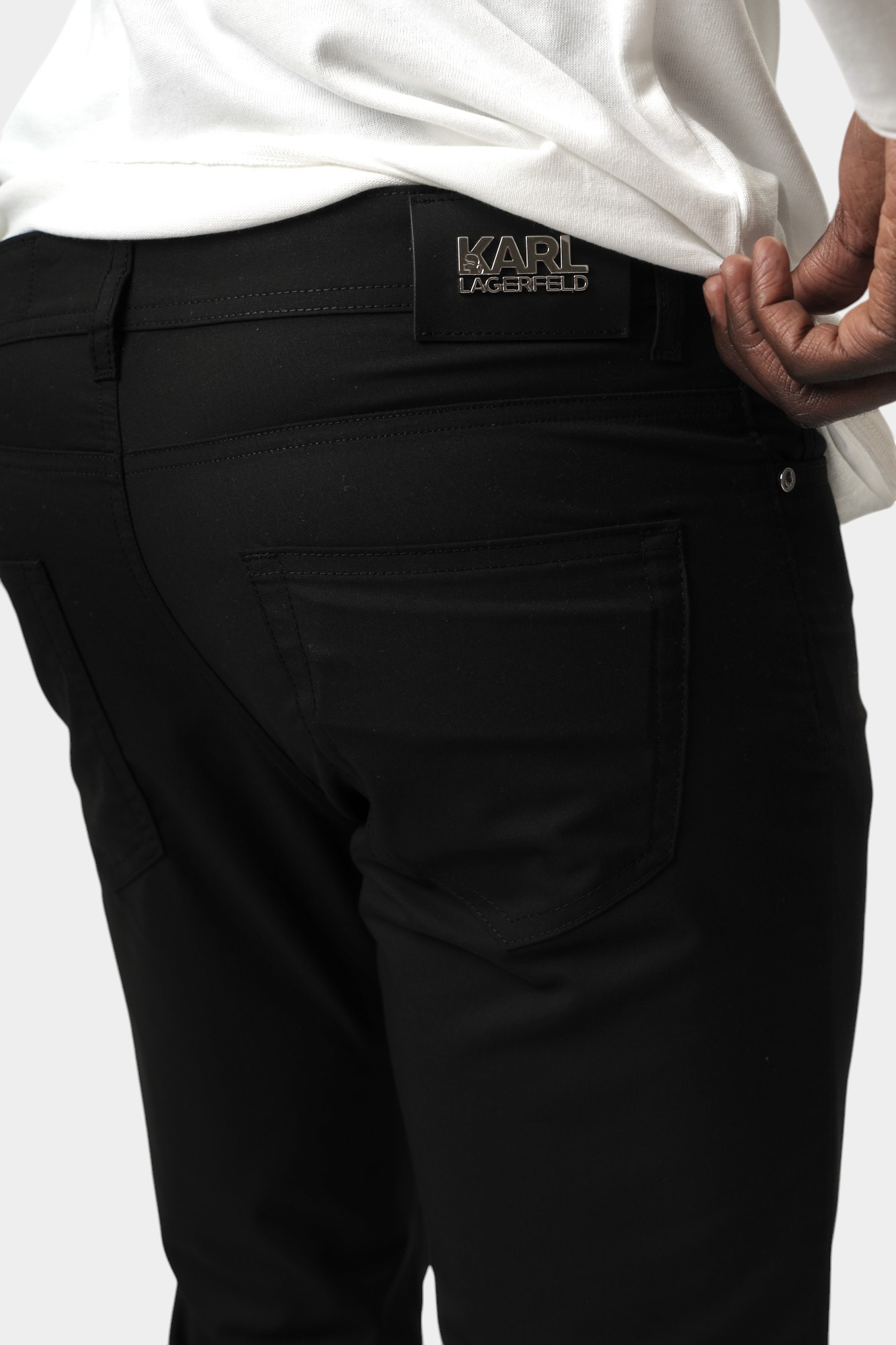 551813_265840 Джинсы Karl Lagerfeld Черный