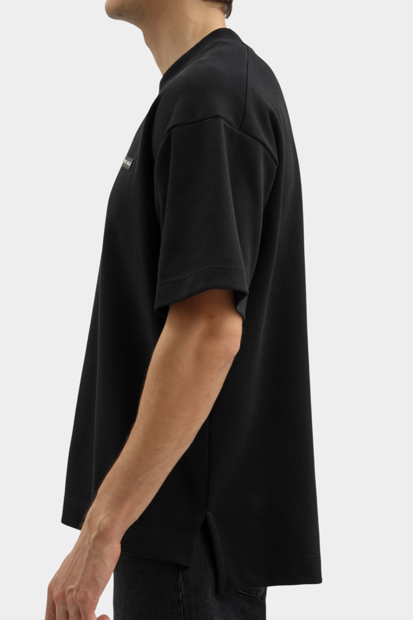 M-261-P-22-1605 Футболка The Hills Черный