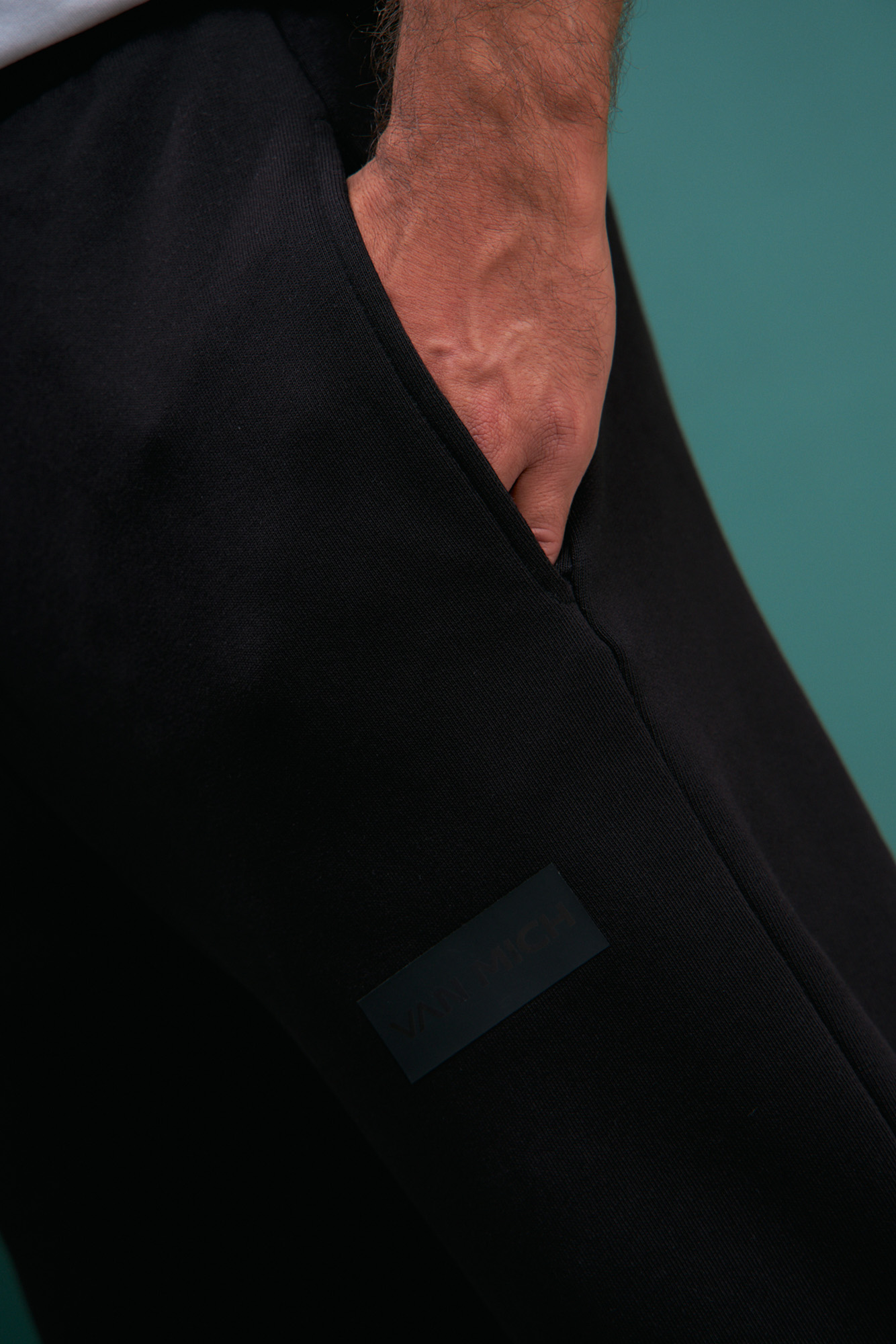 VM-232-20-137 Брюки спортивные Van Mich Черный