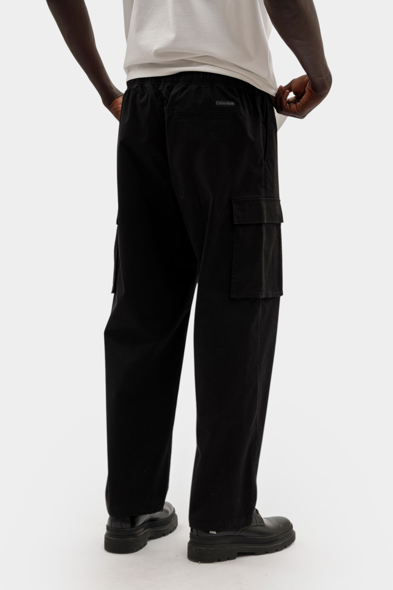 LV040EM616 Брюки Calvin Klein Jeans Черный