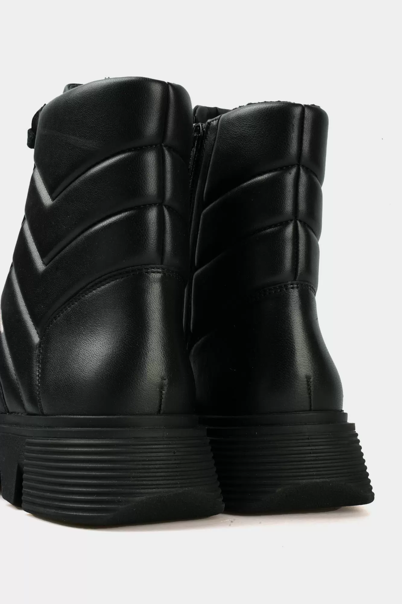 D46UAG0TUBC Ботинки Geox Черный