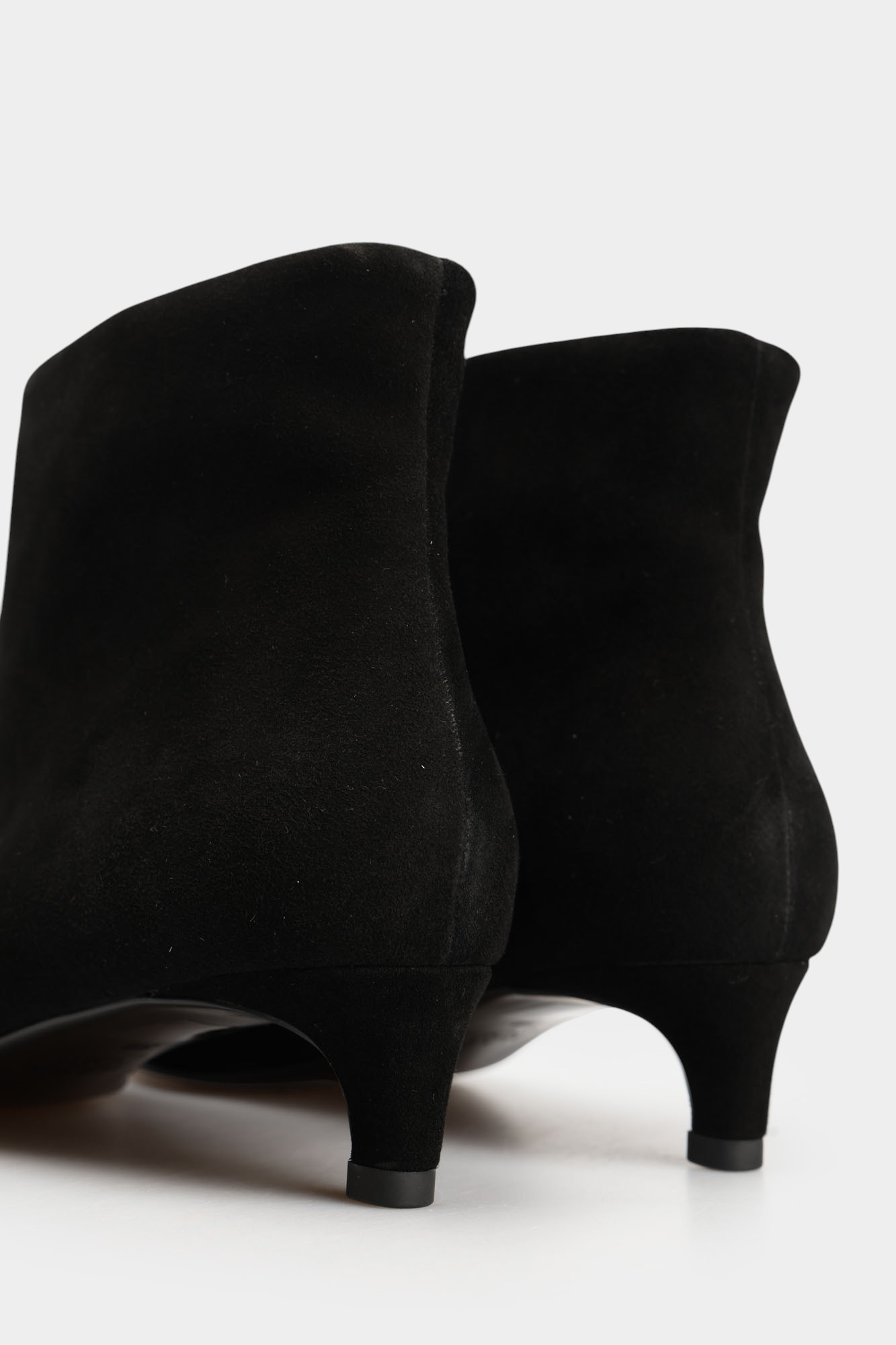 W2527-JY-2517-0 Ботильоны Marc Cony Черный