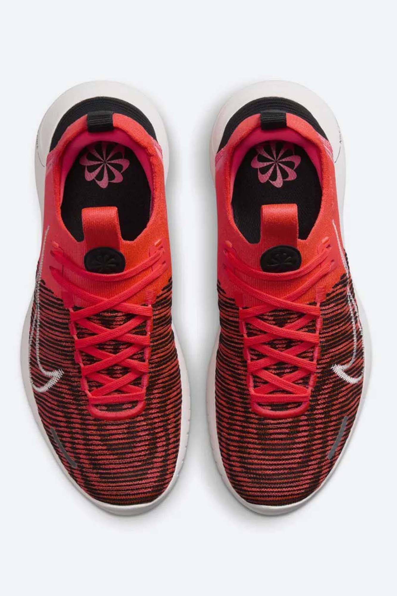 Кроссовки Nike