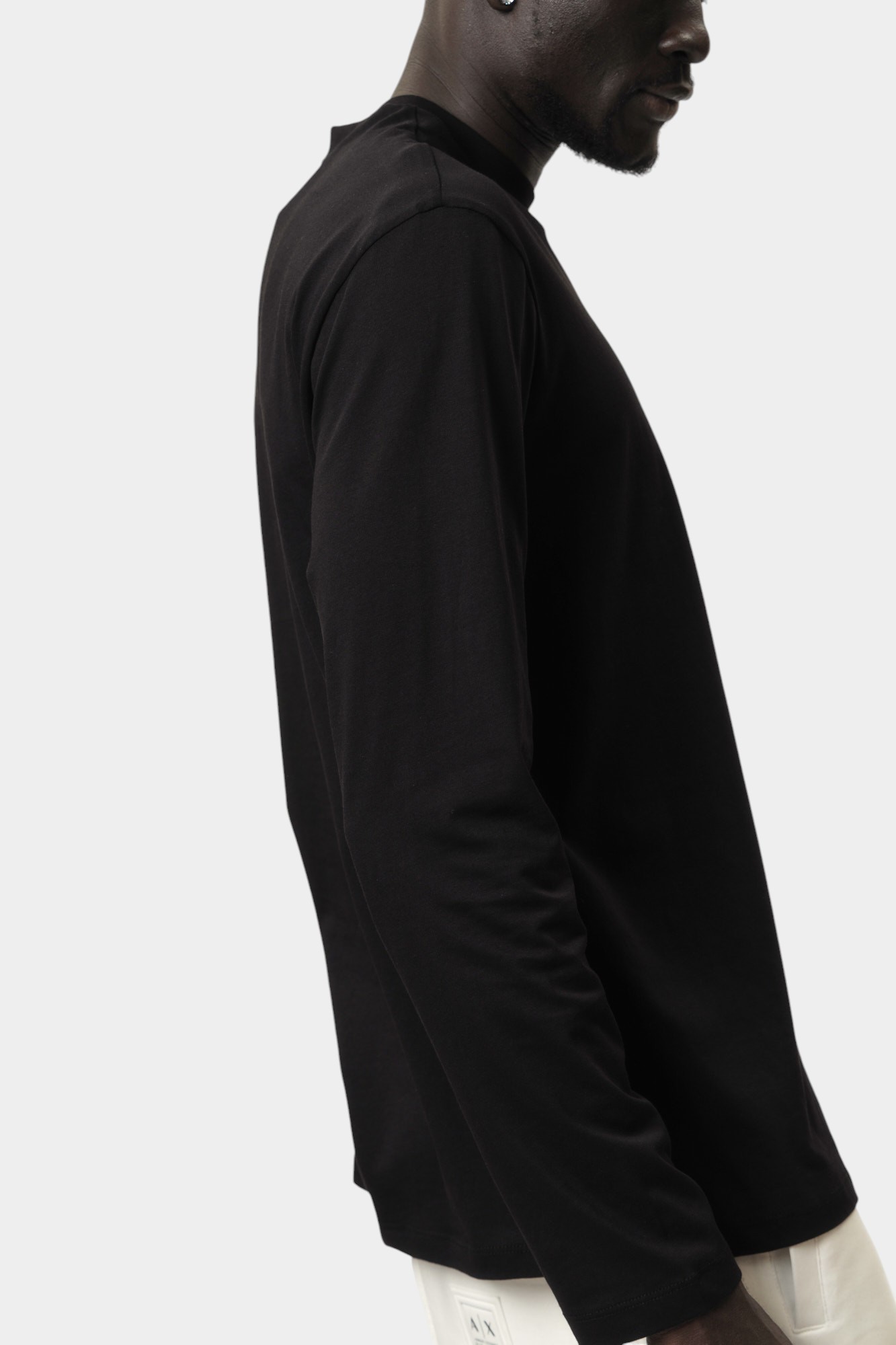 XM000214_AF10356 Лонгслив Armani Exchange Черный