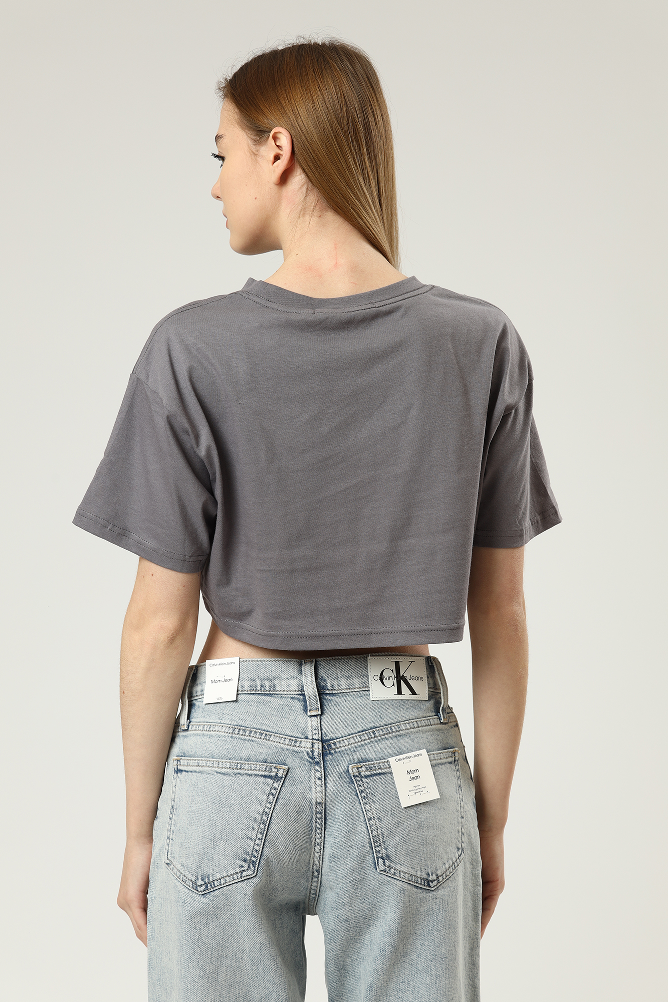 J20J217907 футболка кроп-топ calvin klein jeans calvin klein jeans 