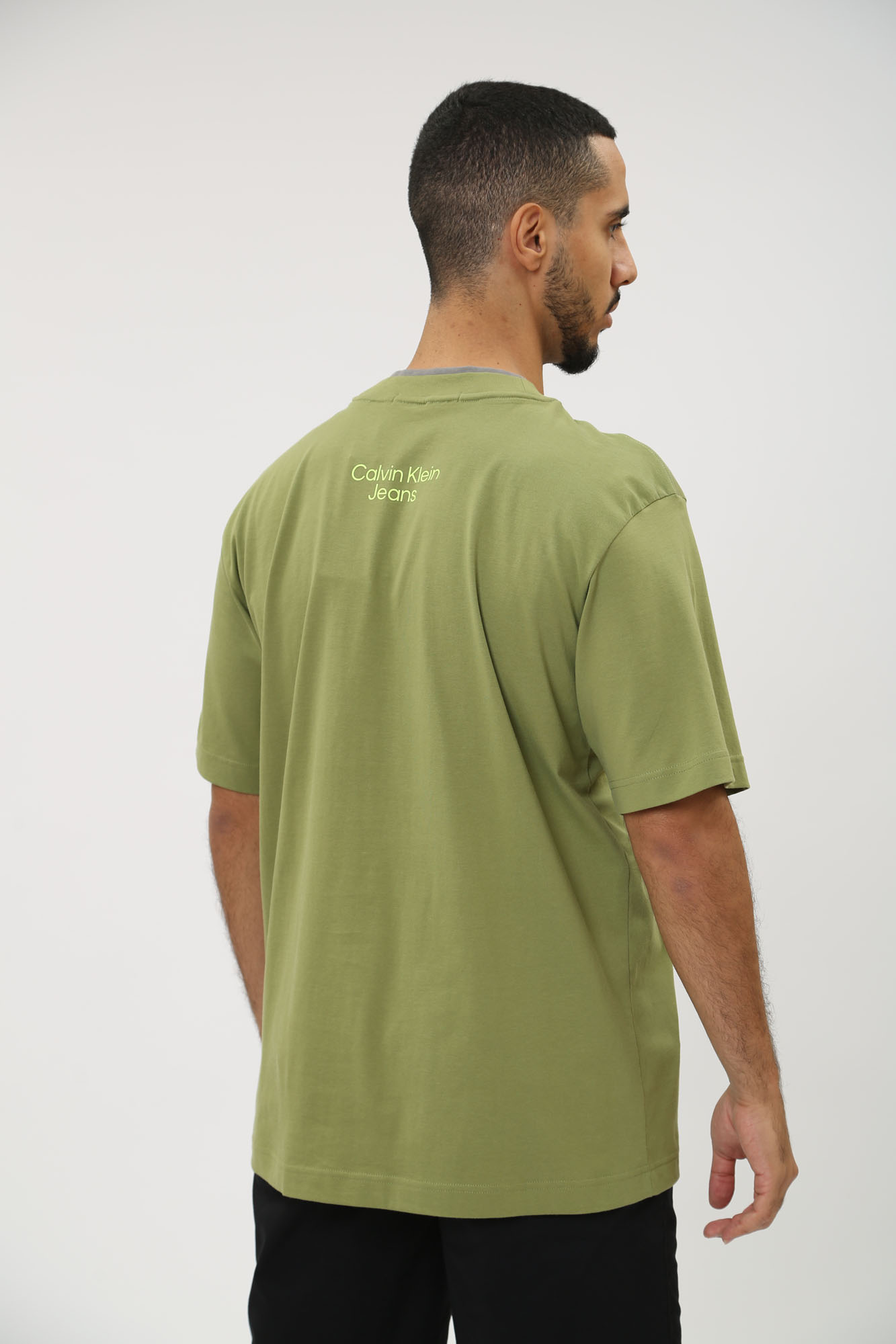 J30J325201 Футболка Calvin Klein Jeans Зеленый
