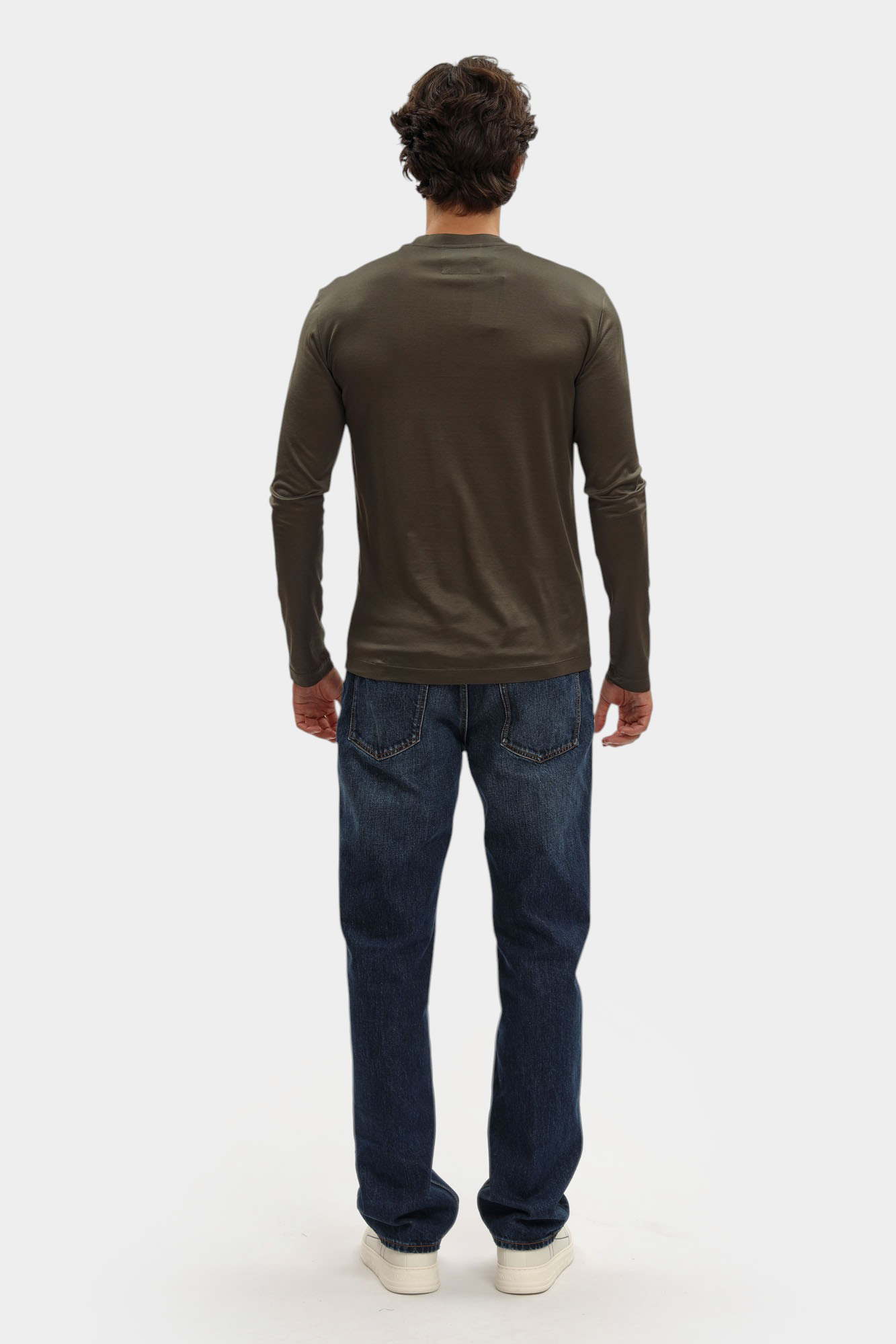 8N1TE9_1JUVZ Лонгслив Emporio Armani Черный