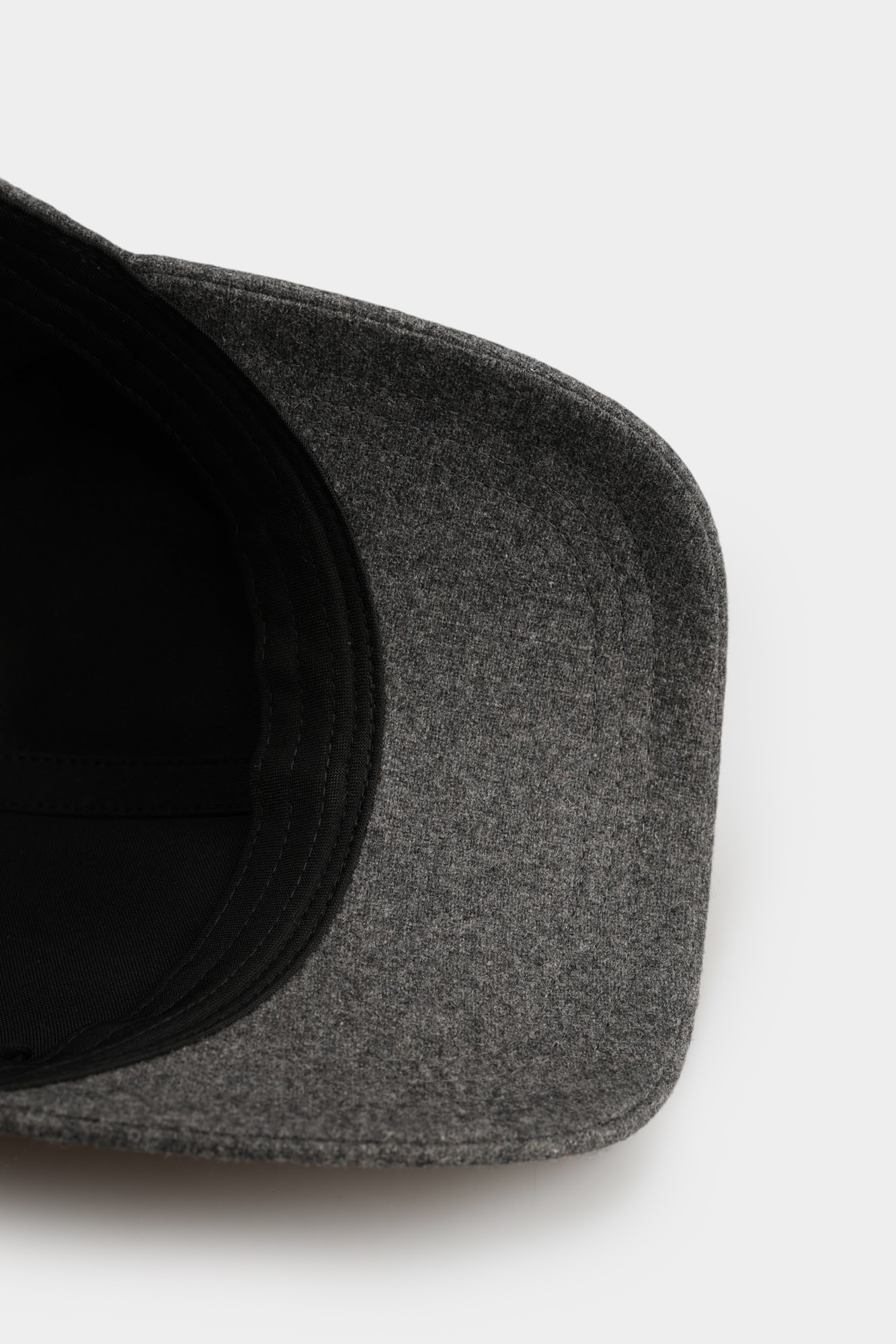 554129_805614 Кепка Karl Lagerfeld Серый