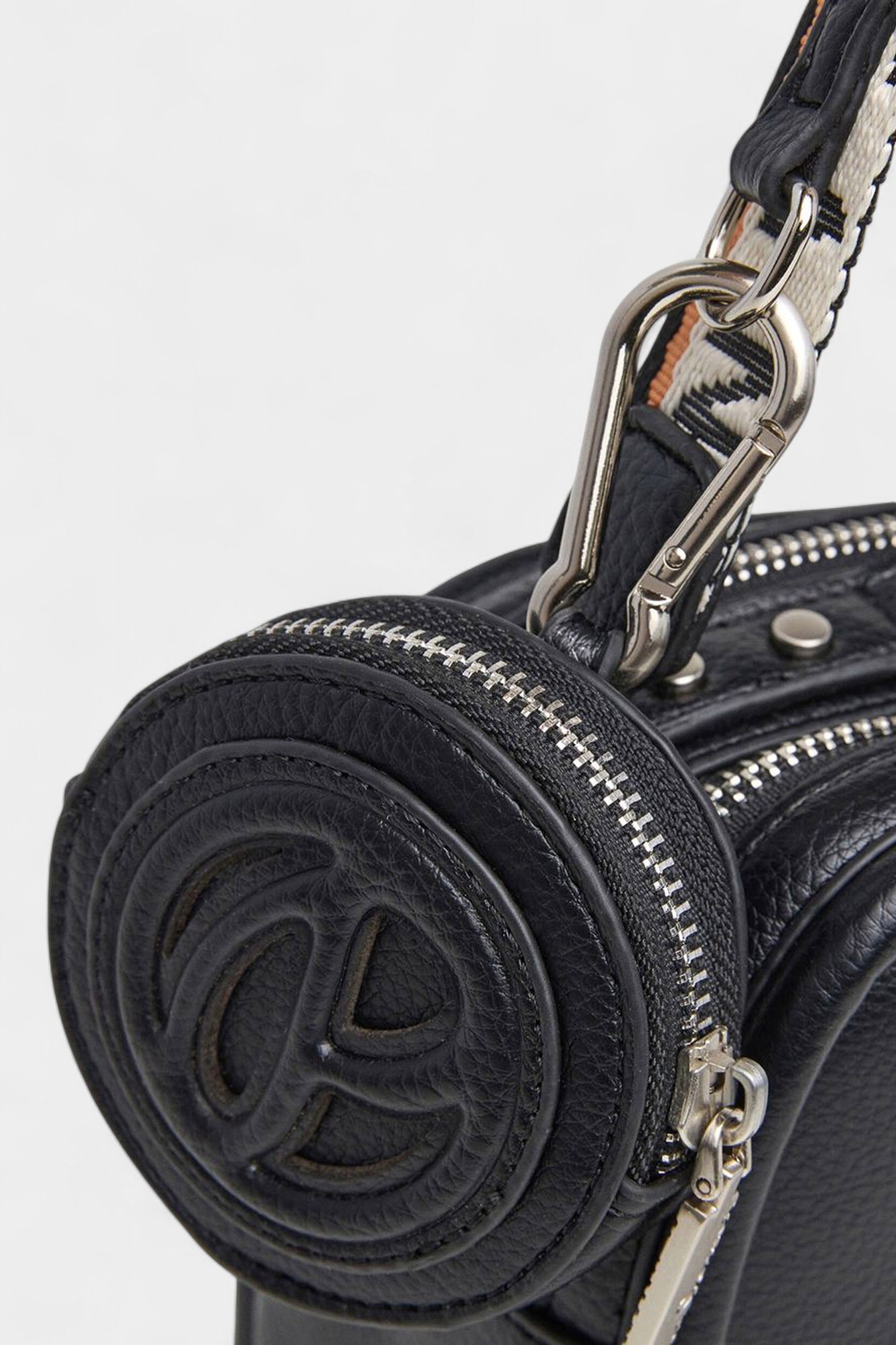 PL031637 Сумка Pepe Jeans Черный