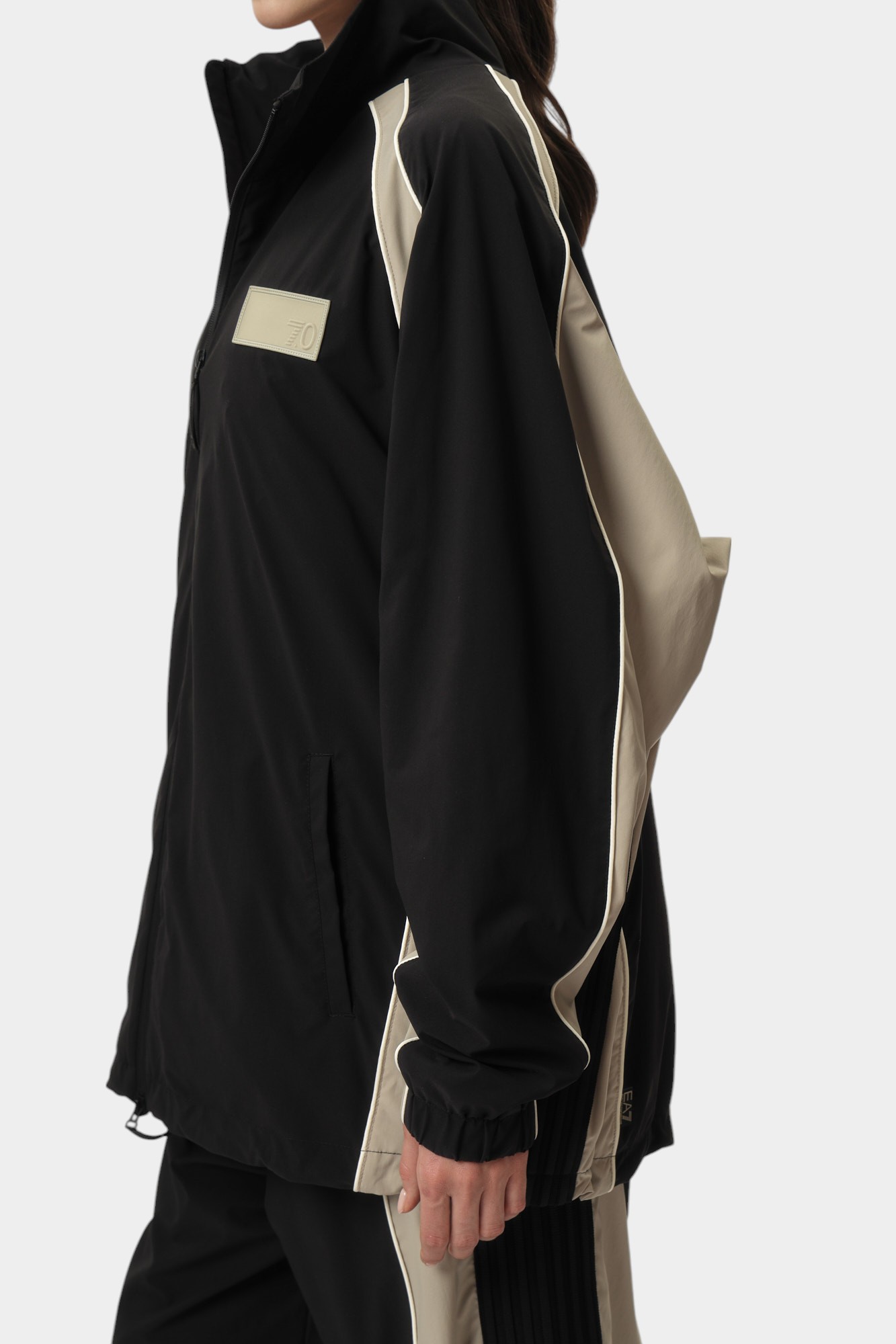 7X000086_AF14333 ветровка ea7 