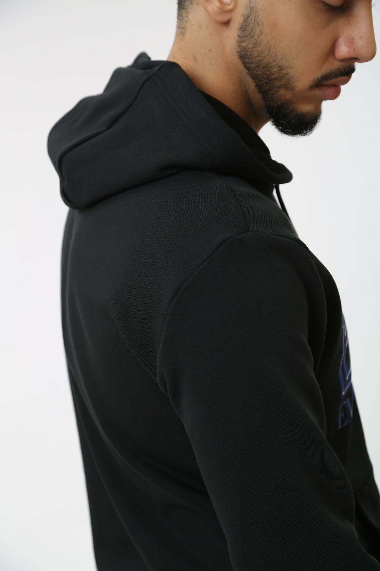 3DPM64_PJSHZ_1200 Худи EA7 Черный