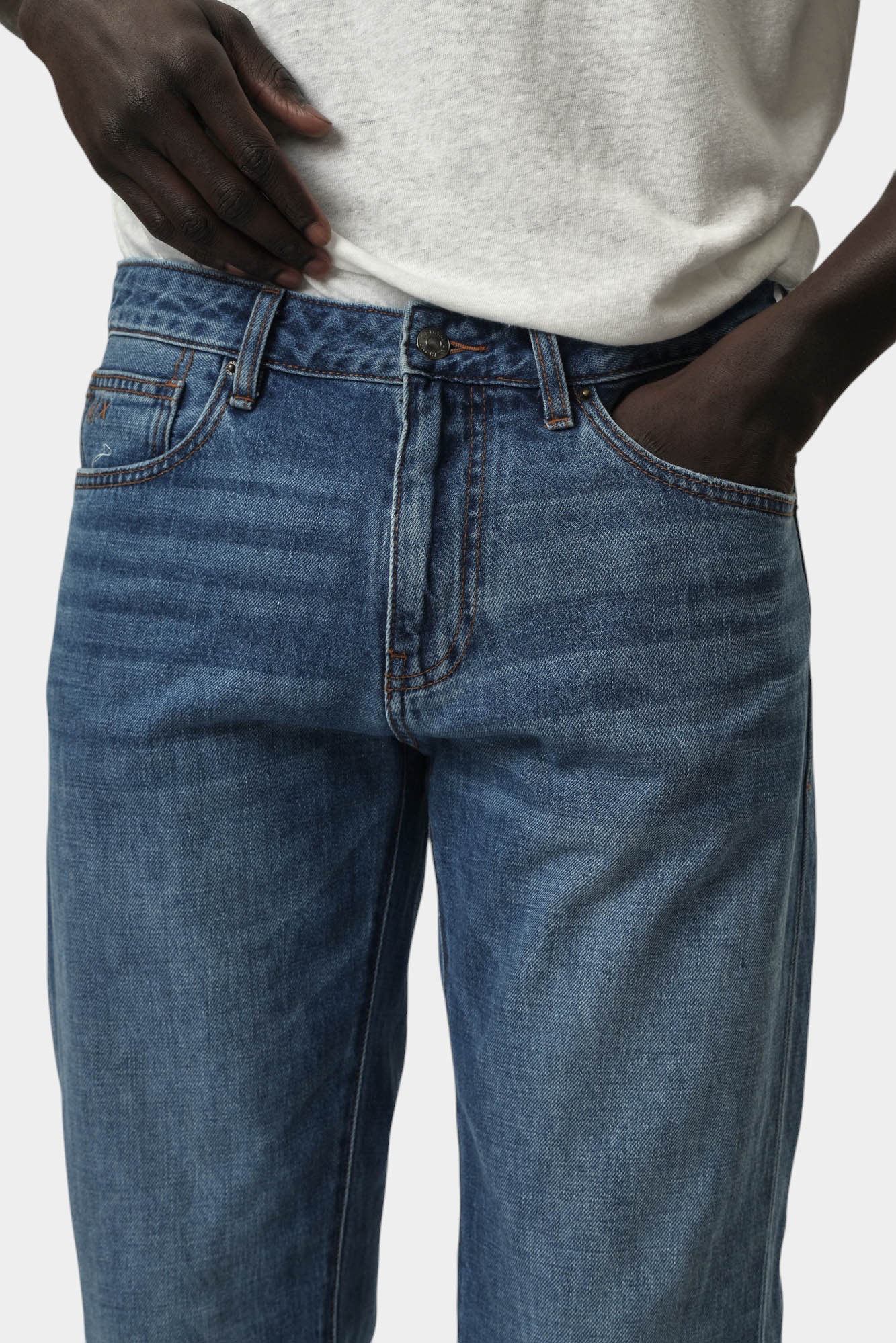 XM000069_AF13362 Брюки джинсовые Armani Exchange Синий