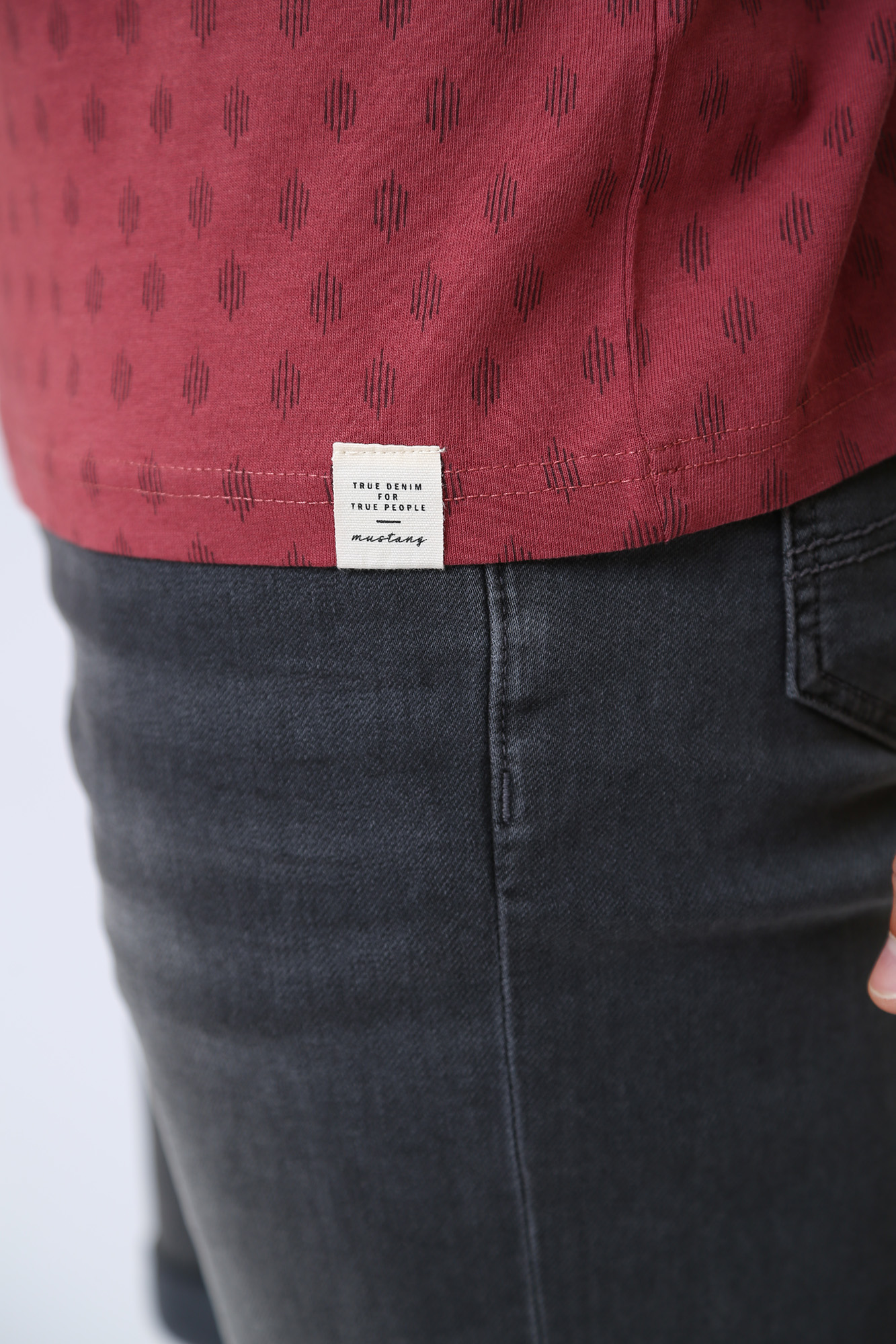 1013527 Футболка Mustang Красный