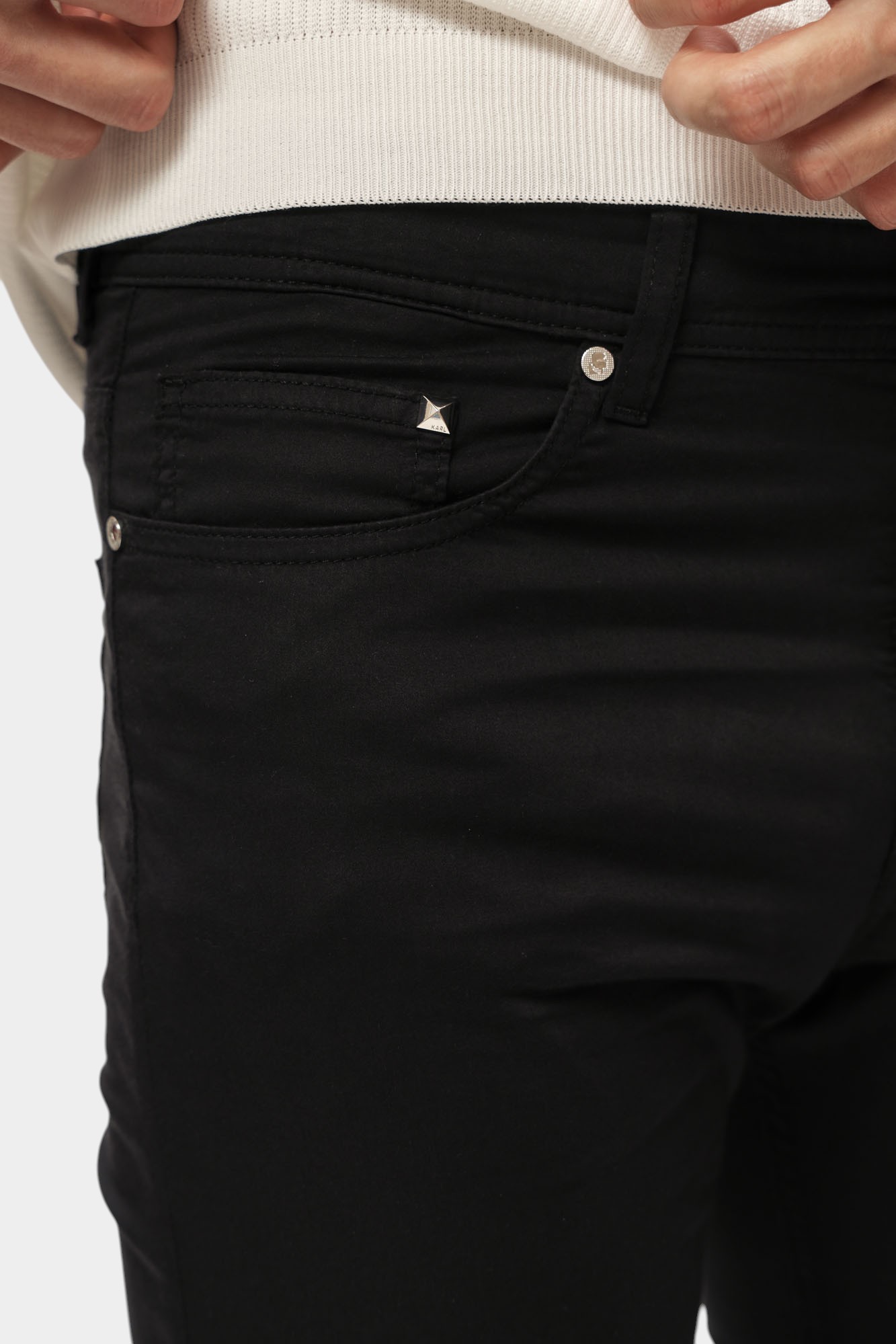 552829_265840 Брюки 5-карманные Karl Lagerfeld Черный