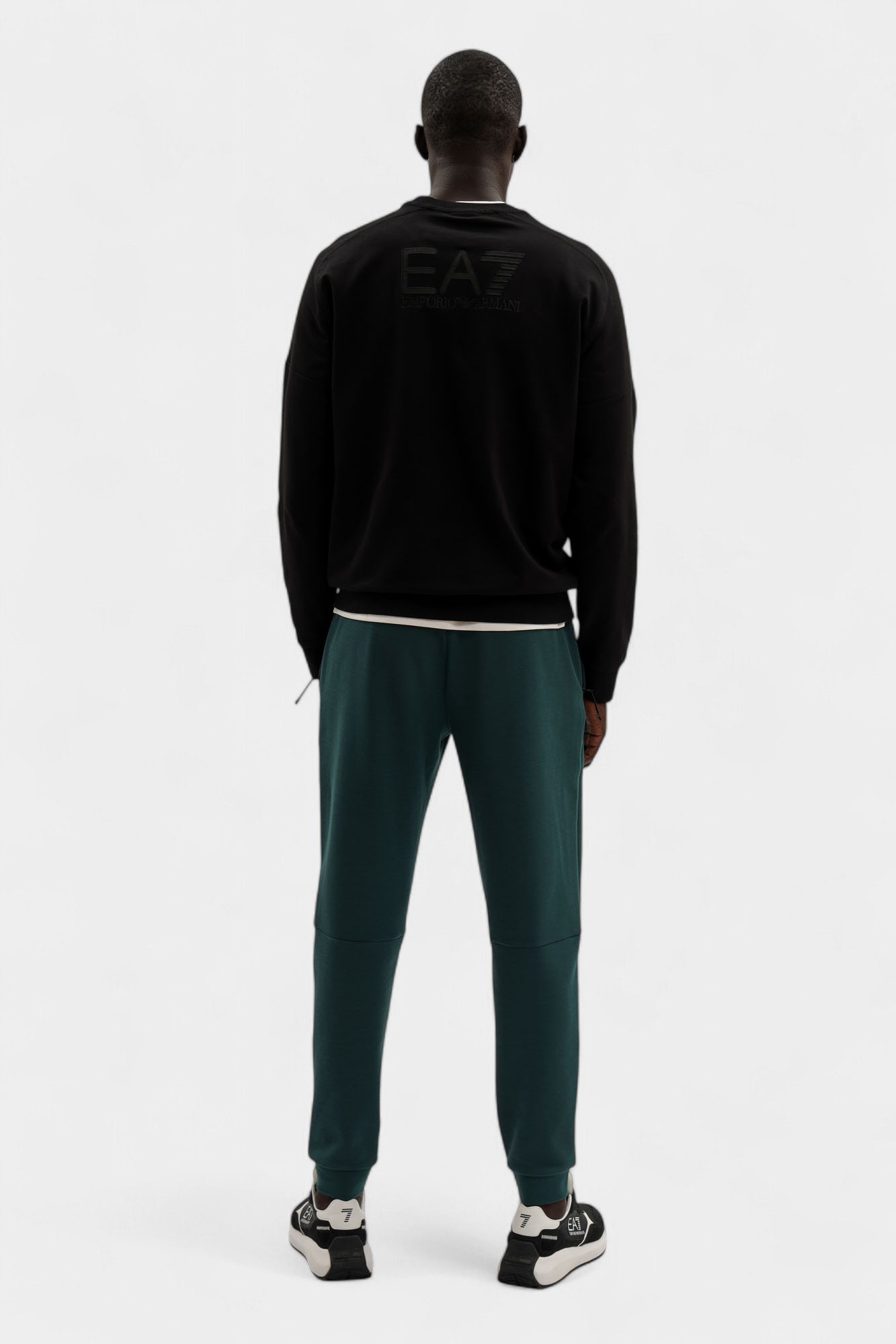 7M000902_AF13512 Свитшот EA7 Черный