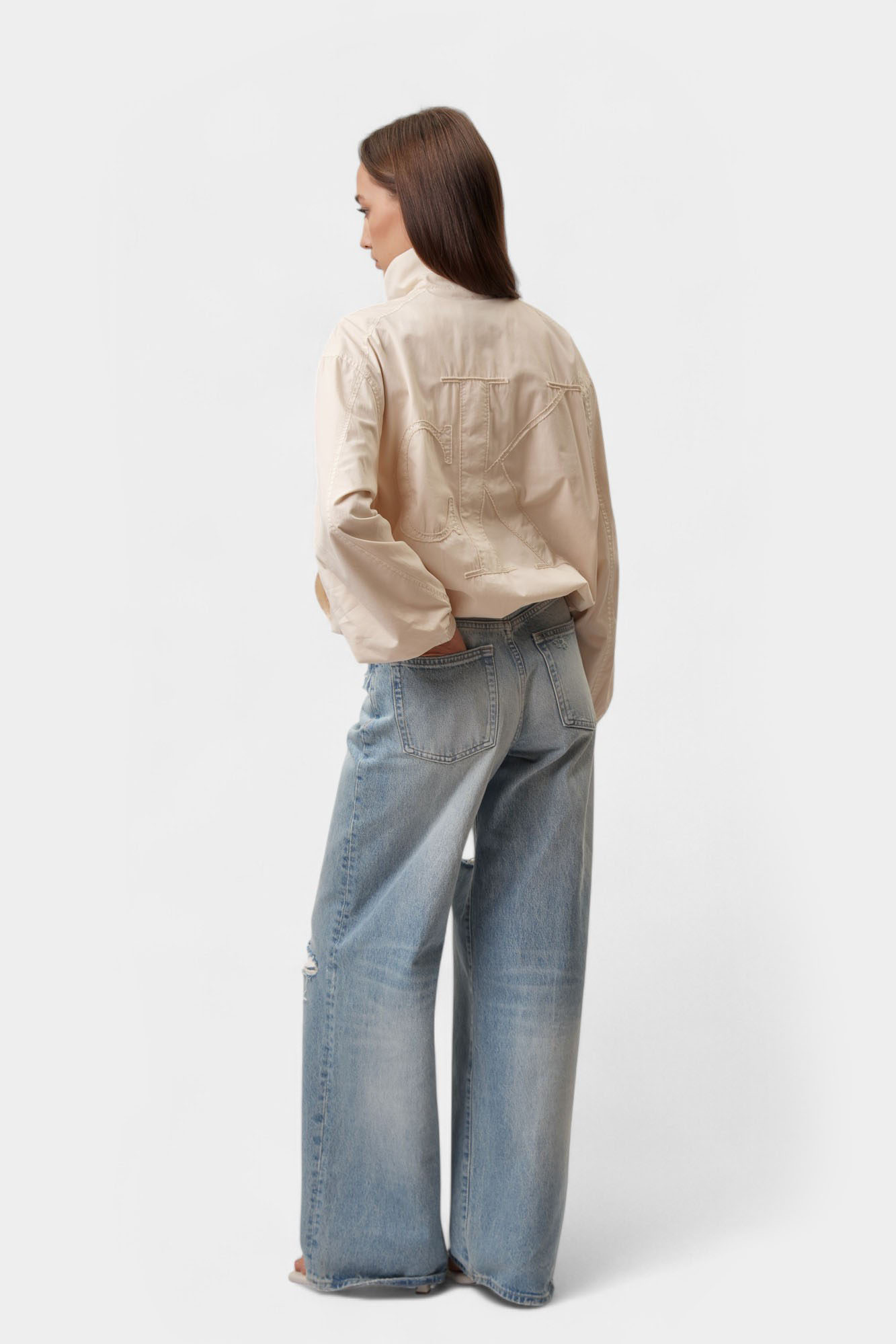 J20J225502 ветровка calvin klein jeans 