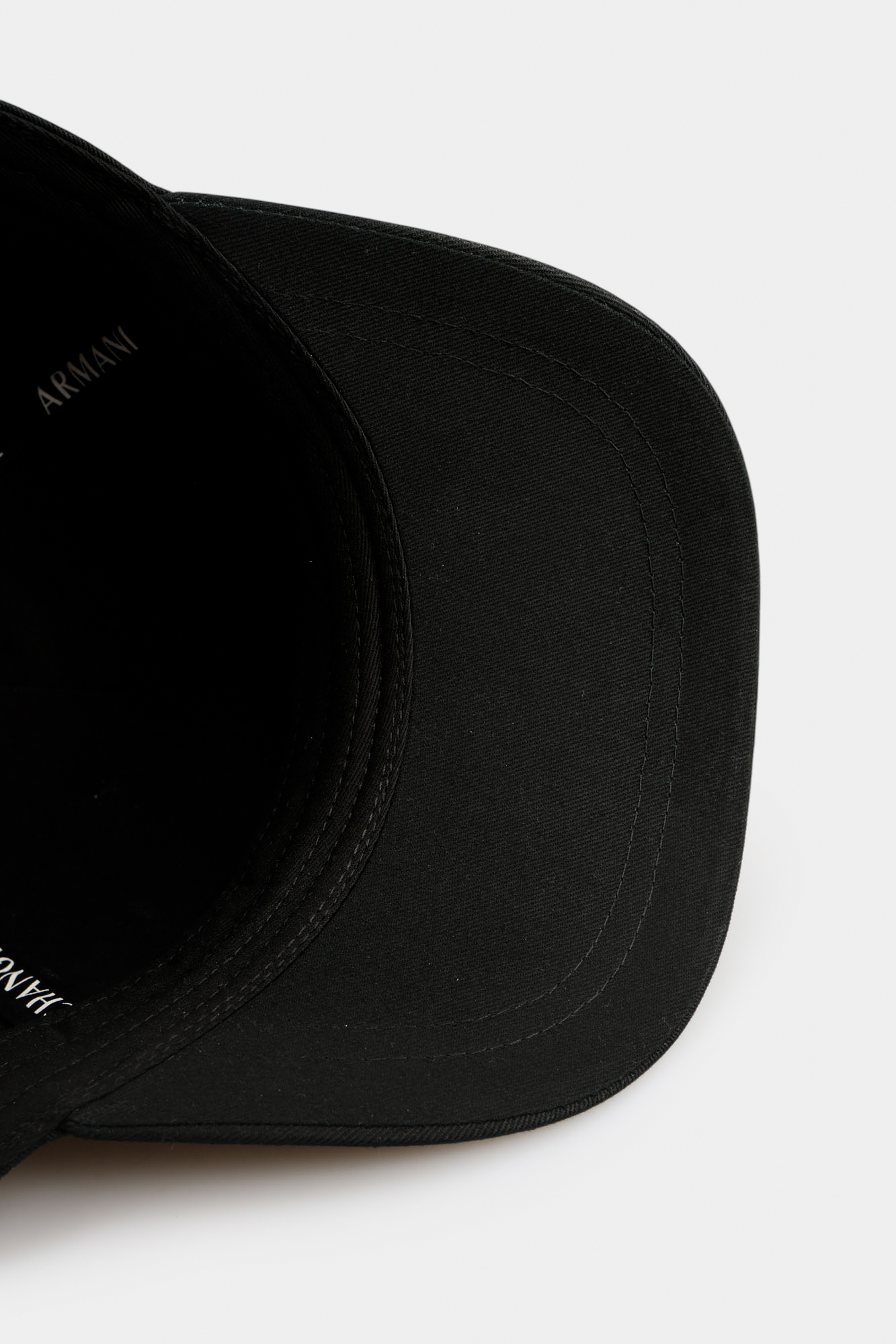 XW001502_AF19099 Кепка Armani Exchange Черный