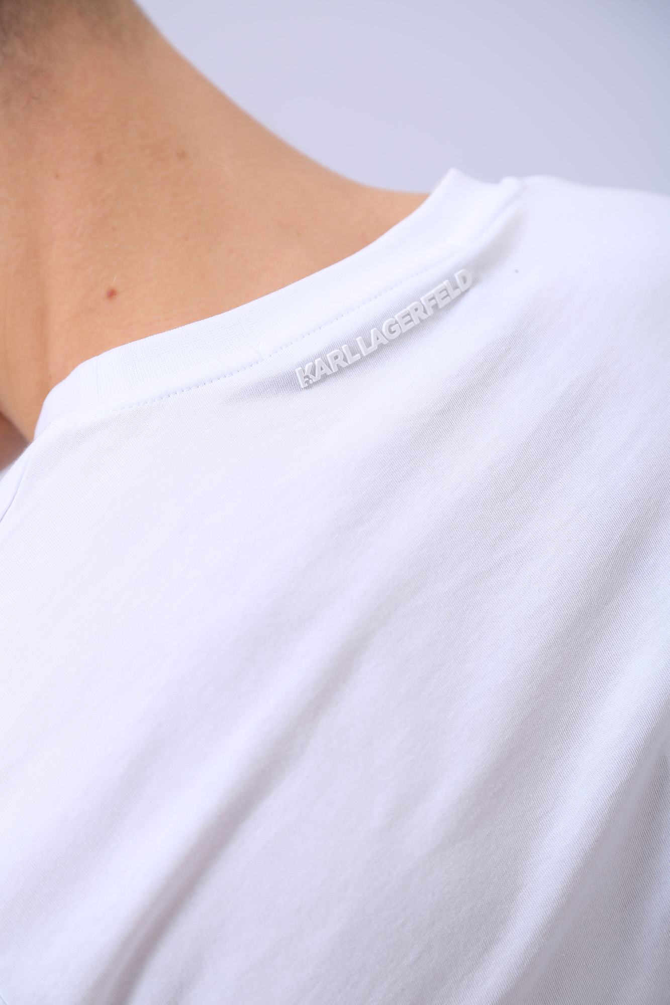 531224_755400 Футболка Karl Lagerfeld Белый