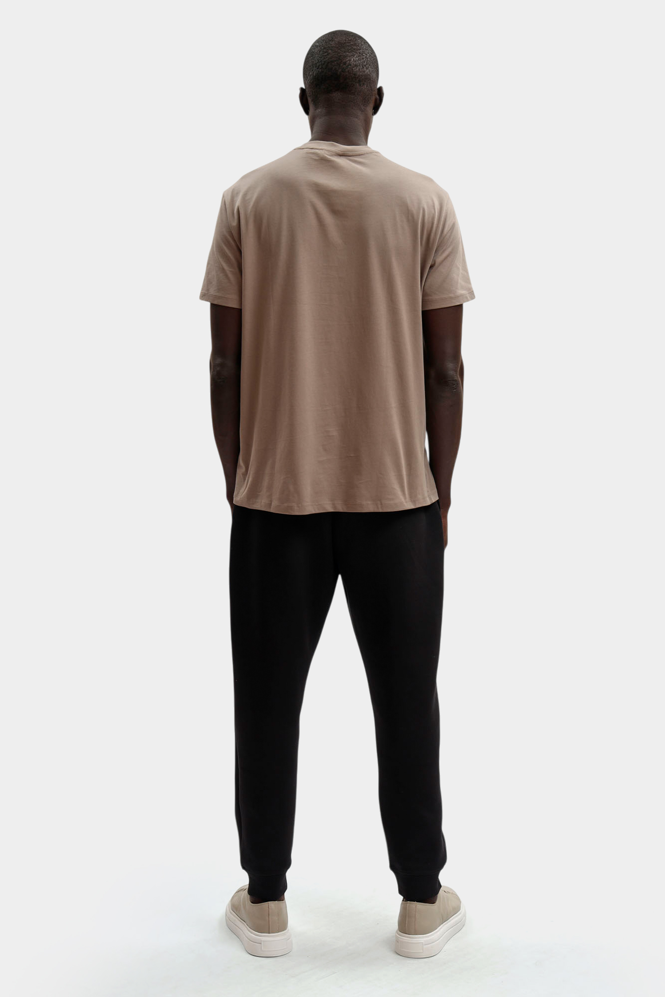 Футболка Armani Exchange Коричневый