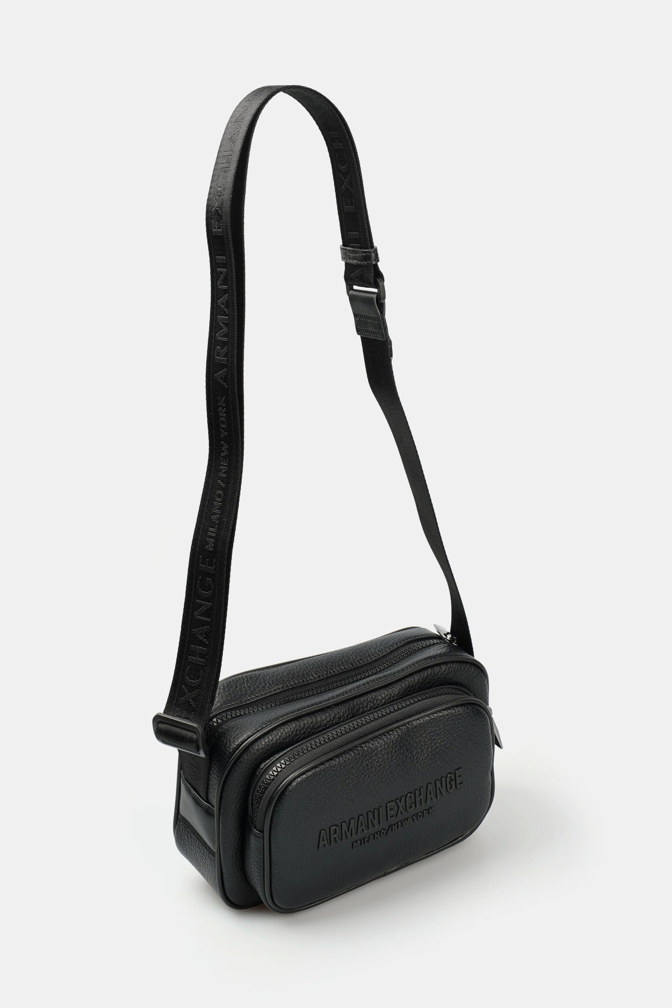 XM000231_AF11931 Сумка Armani Exchange Черный