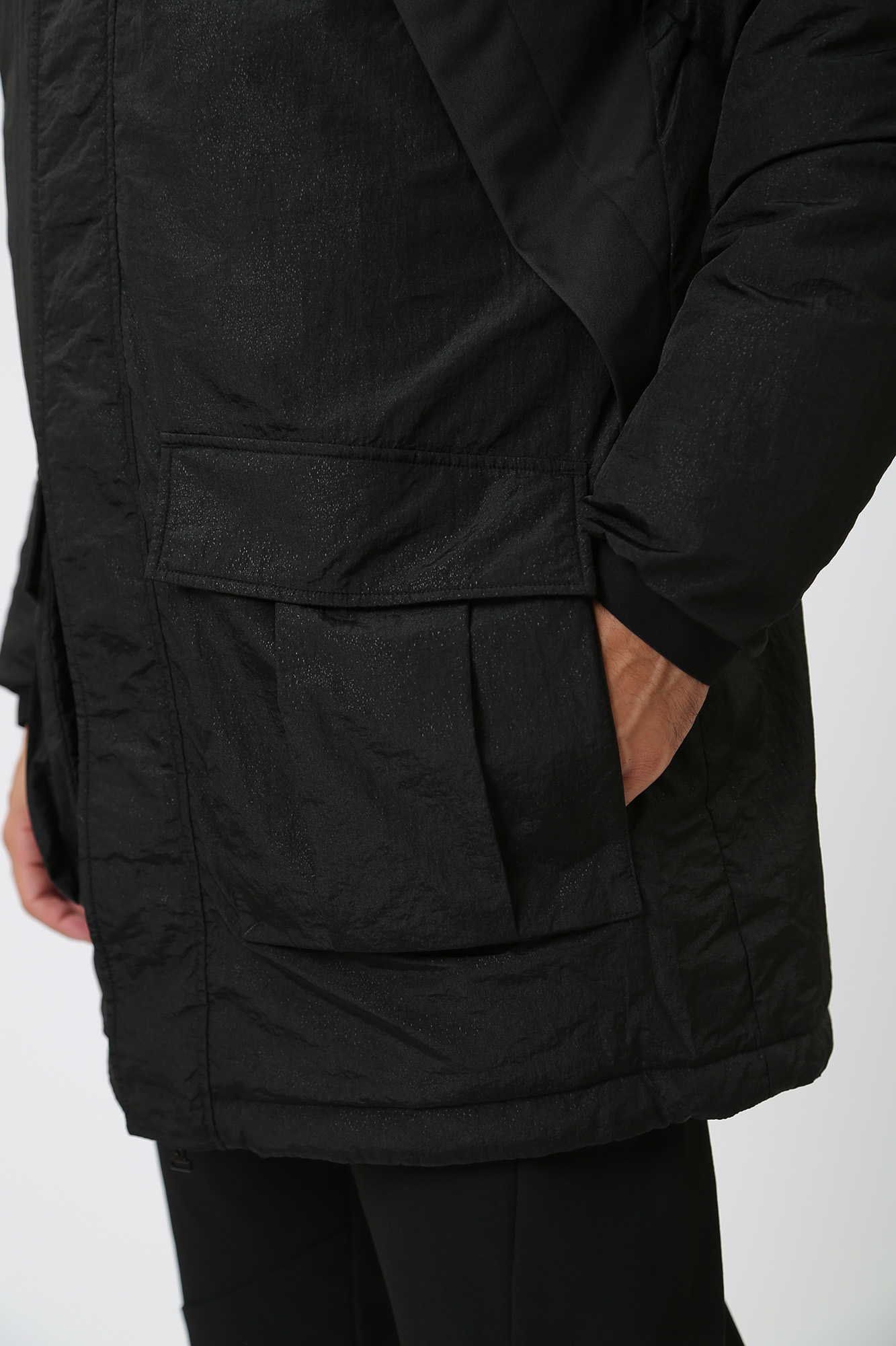 6RPK02_PNEFZ Пальто пуховое EA7 Черный