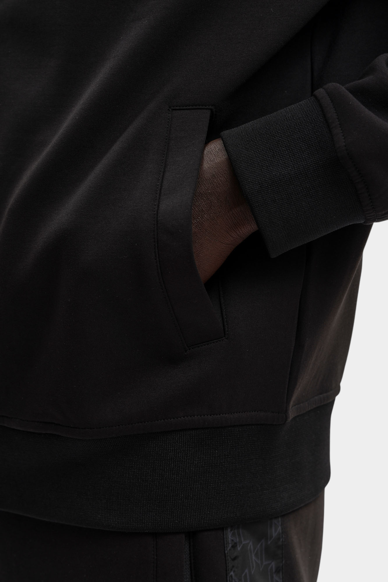 561902_705000 Толстовка Karl Lagerfeld Черный