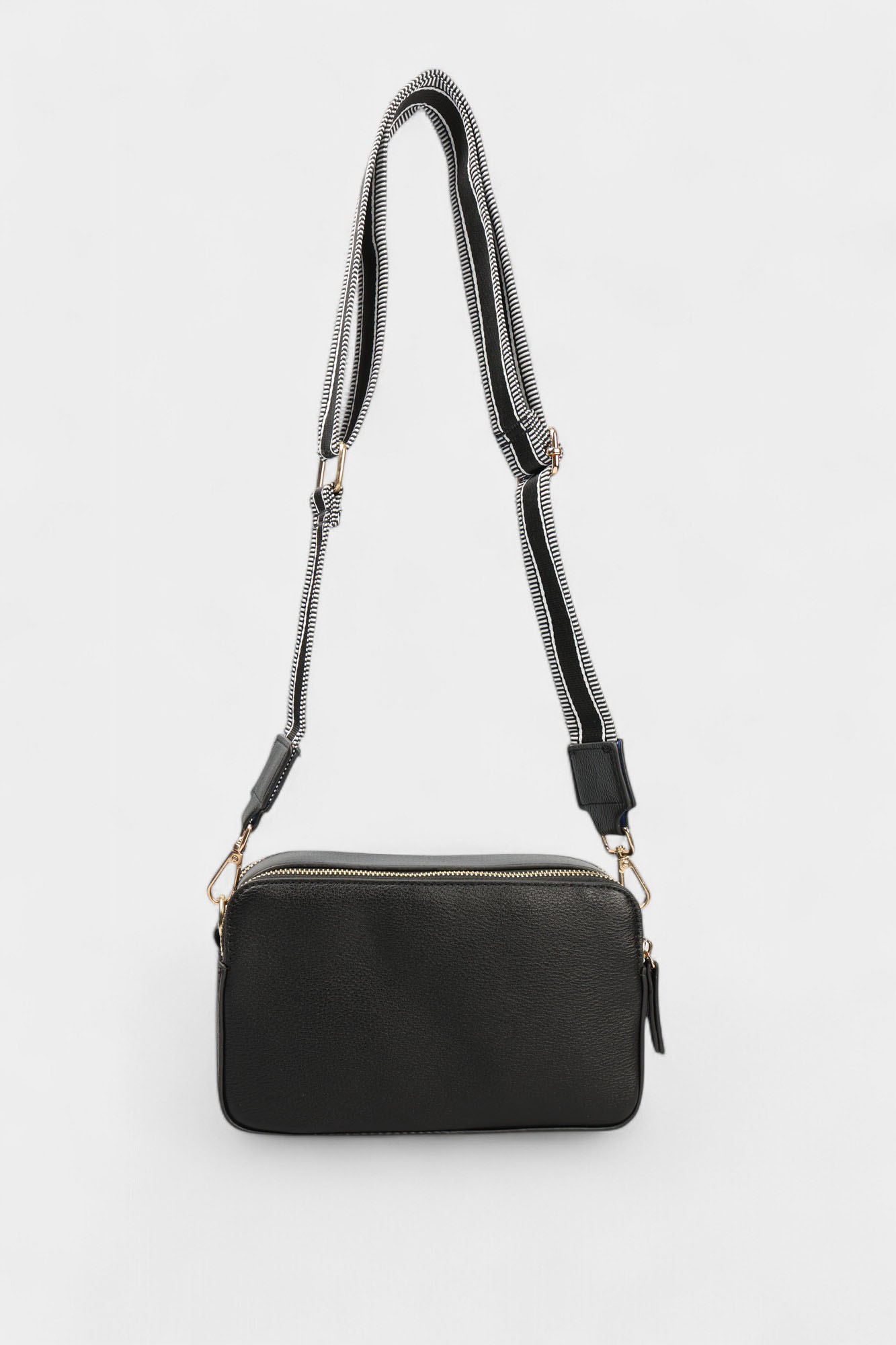 45.1180 Сумка Mustang Черный