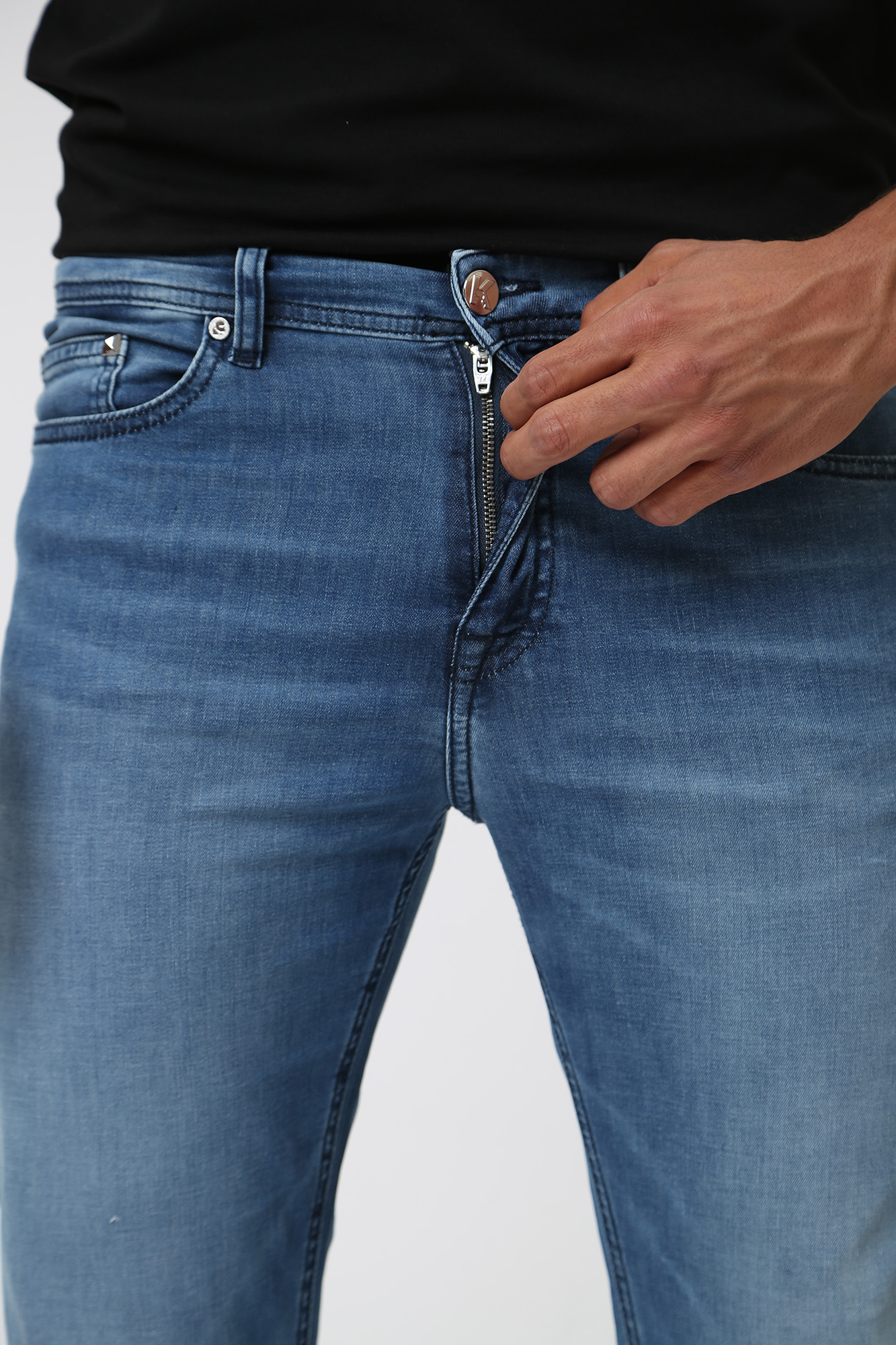 532833_265840 Брюки джинсовые Karl Lagerfeld Голубой