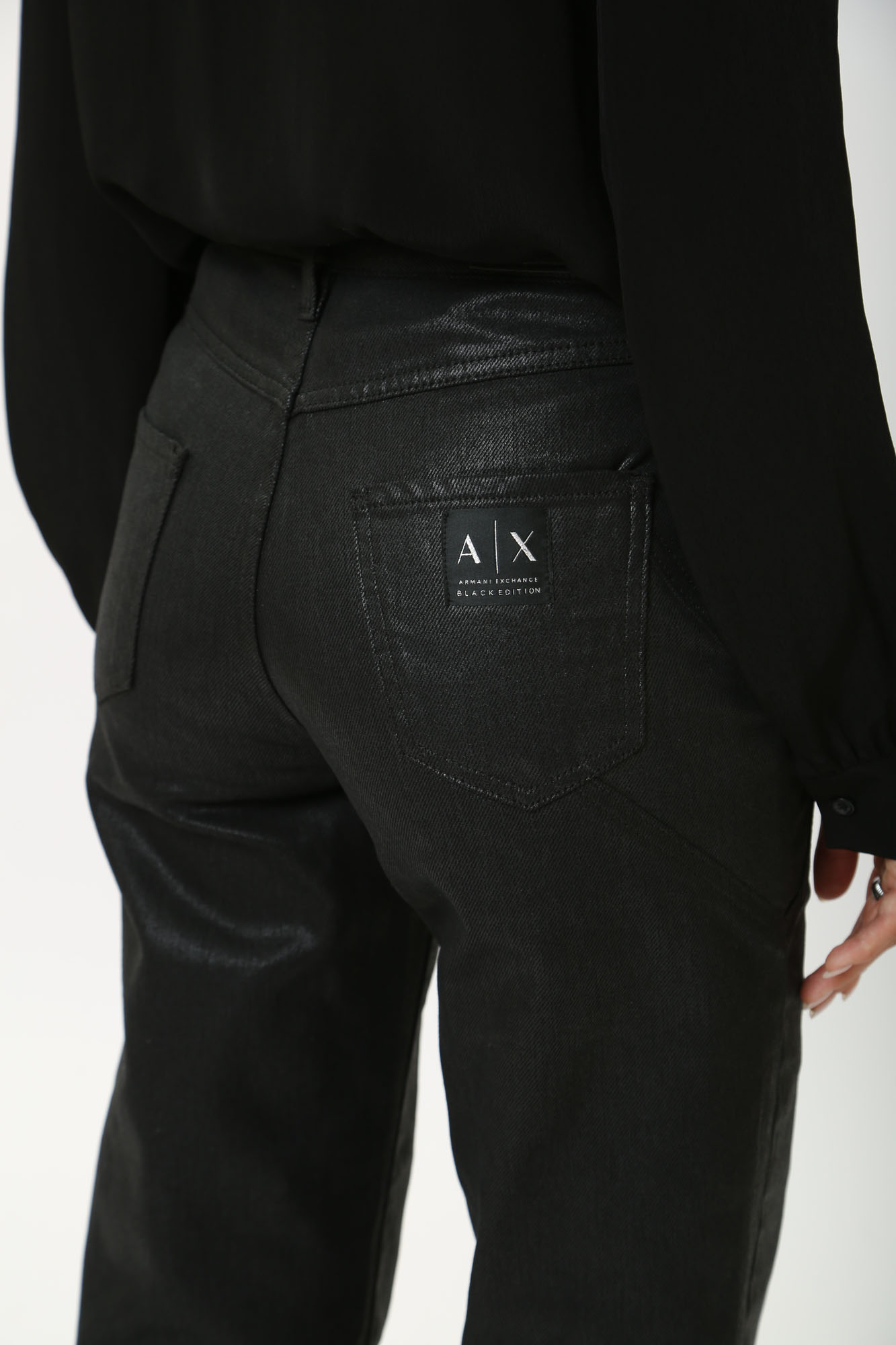 XW000057_AF10212 брюки джинсовые armani exchange 