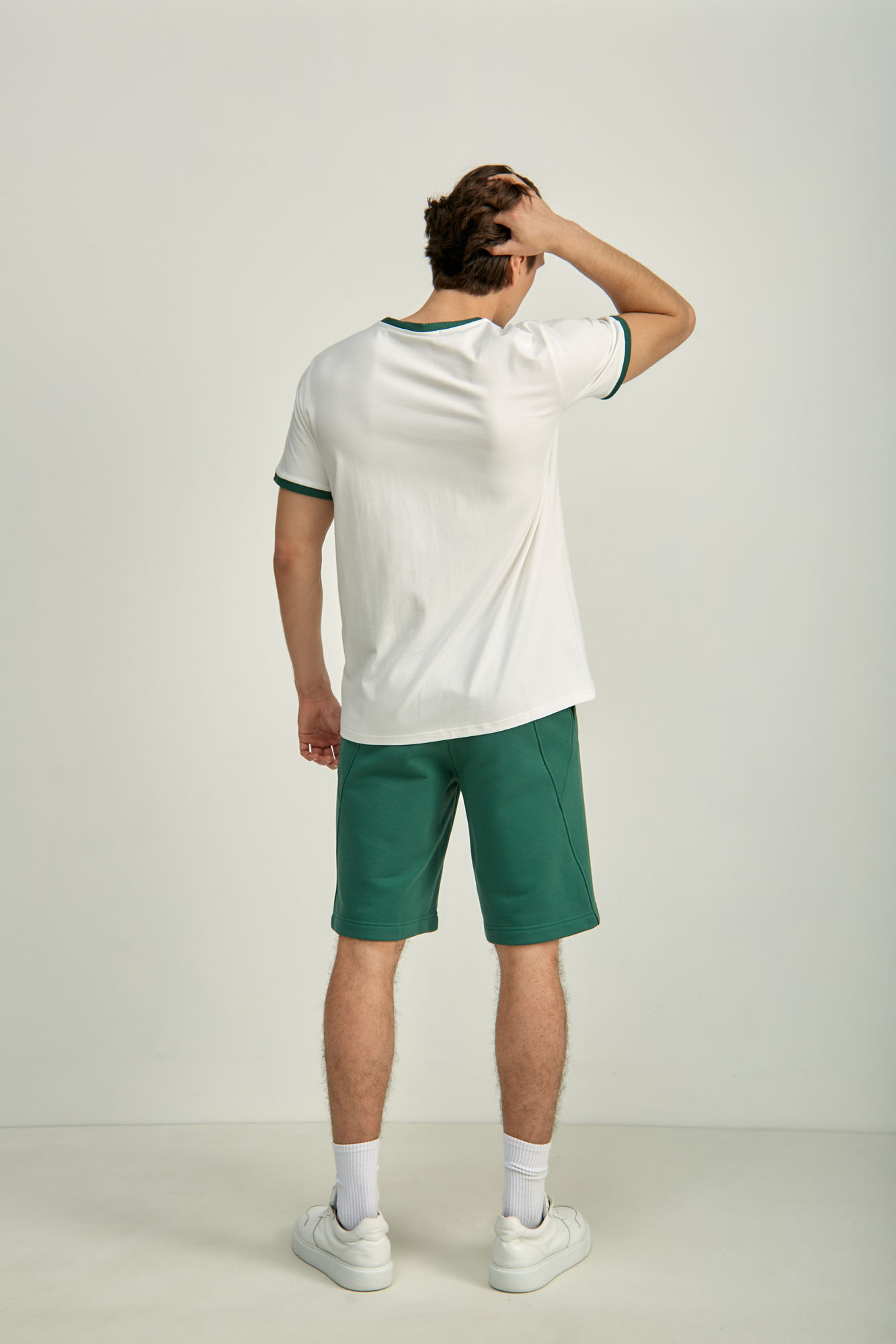 M-241-P-20-0087 Шорты The Hills Зеленый