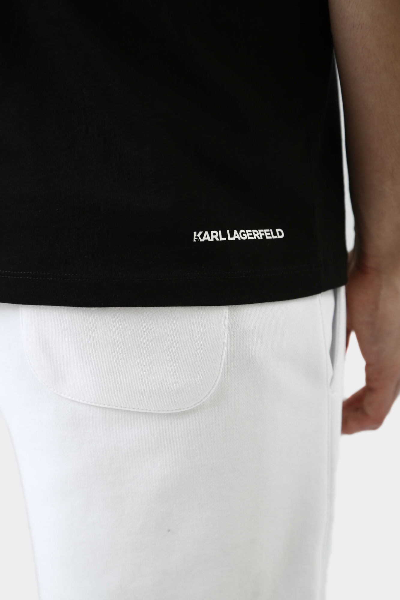 551225_755400 Футболка Karl Lagerfeld Черный