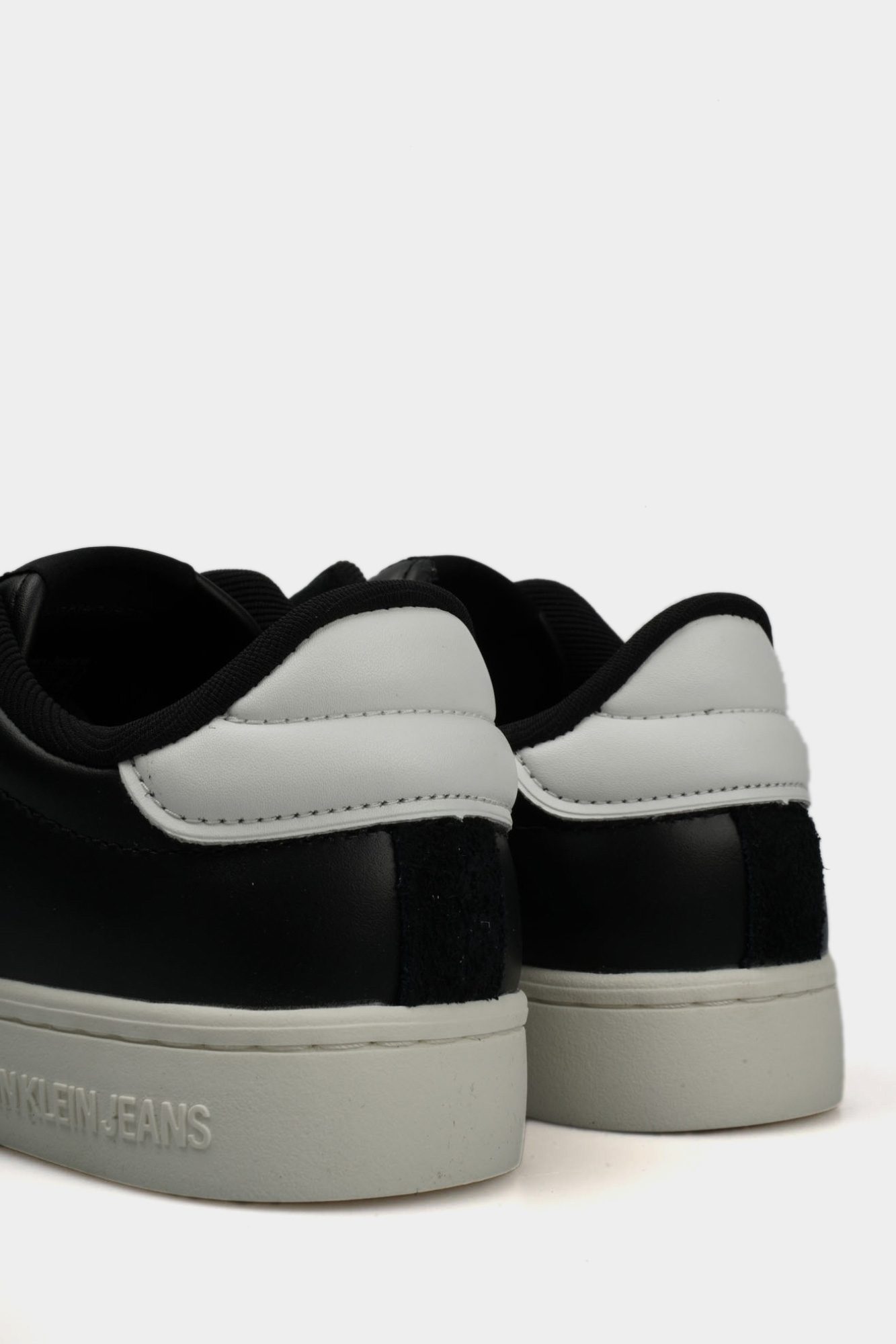 YW0YW01611 Кеды Calvin Klein Jeans Черный