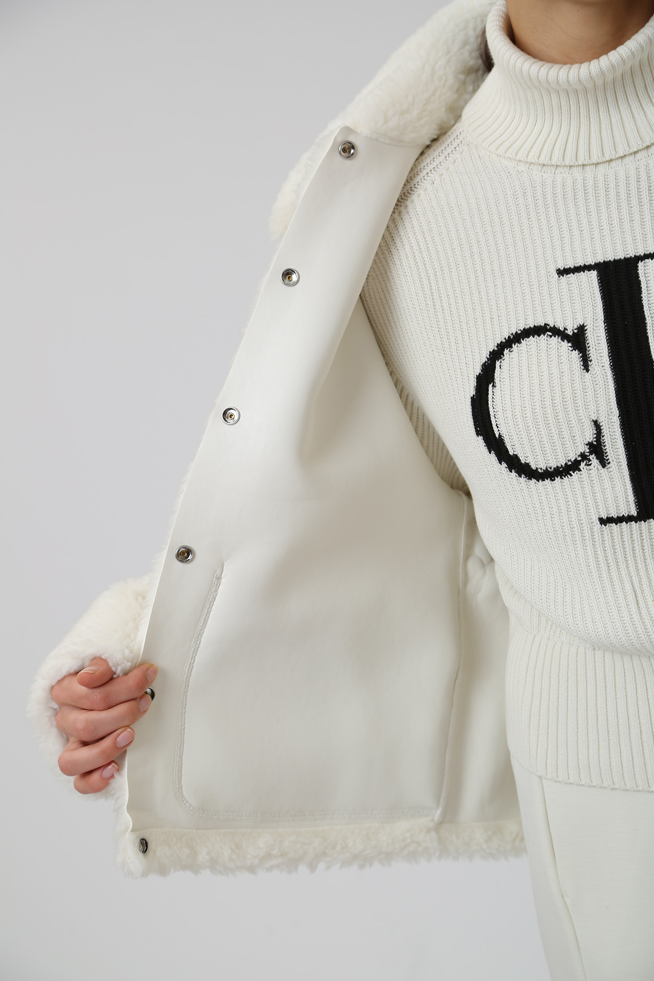 J20J221893 куртка calvin klein jeans 
