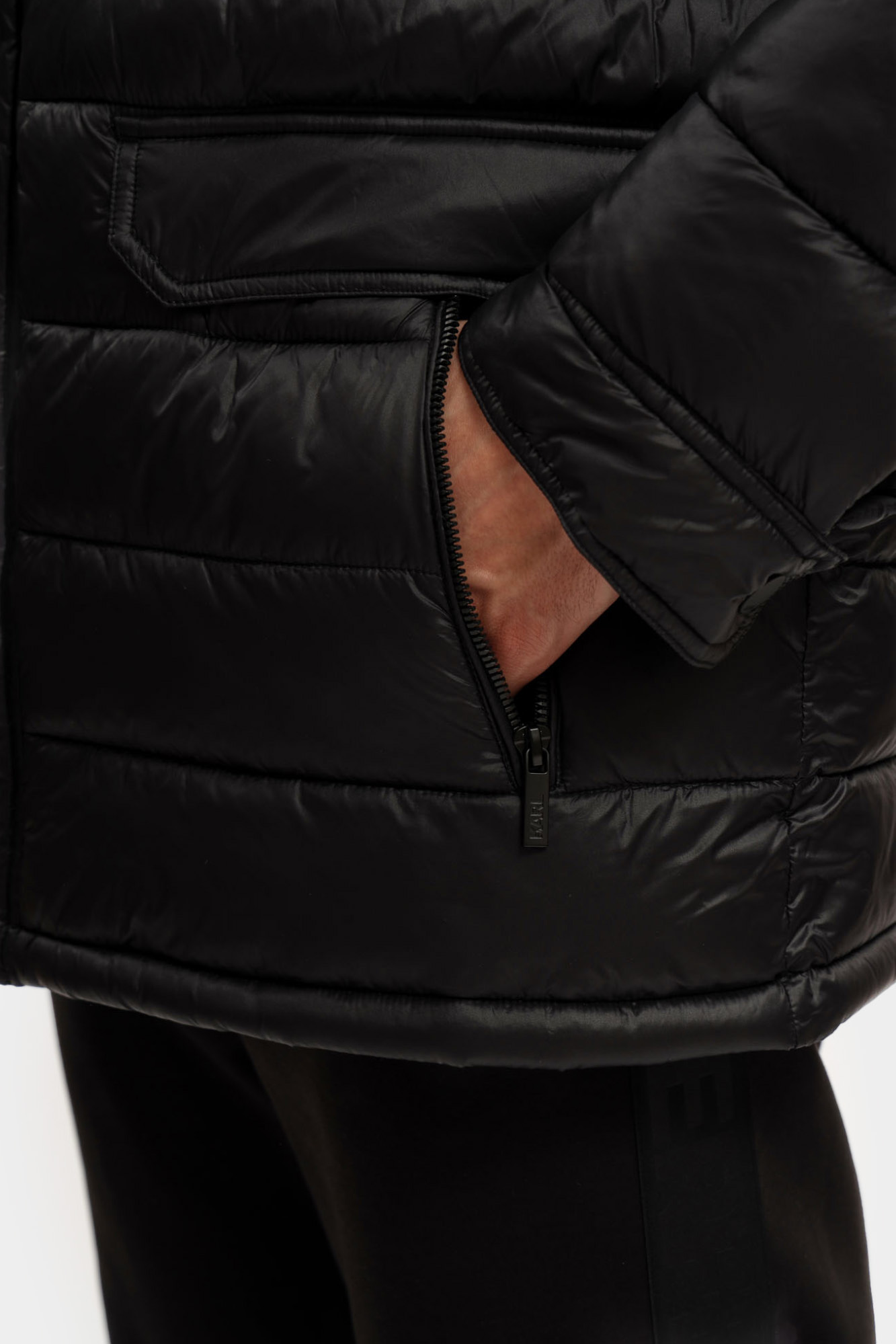 553590_505025 Куртка пуховая Karl Lagerfeld Черный
