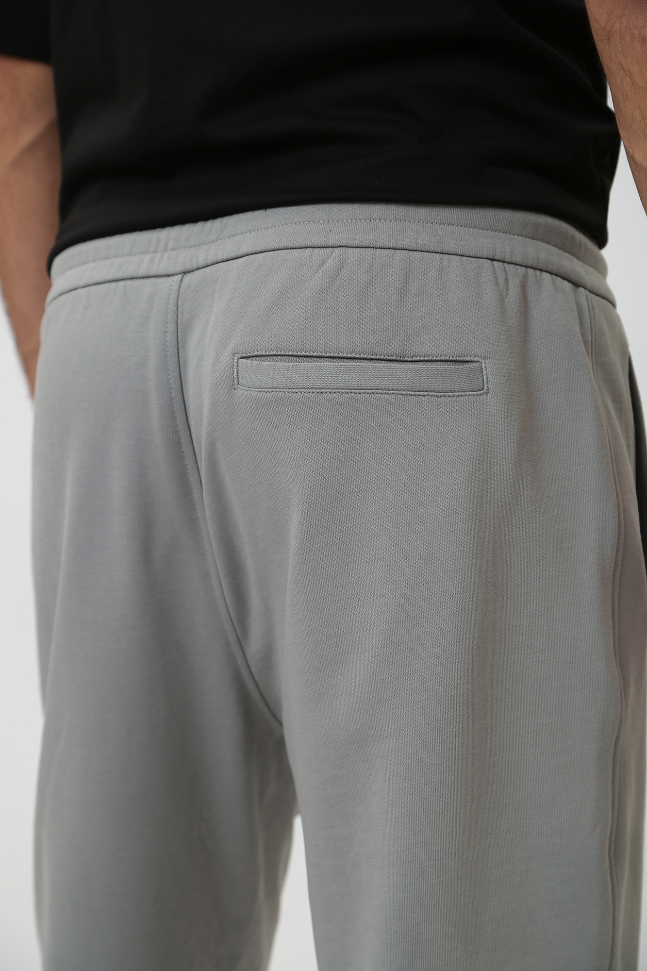 3DZPLF_ZJ4XZ Брюки спортивные Armani Exchange Серый
