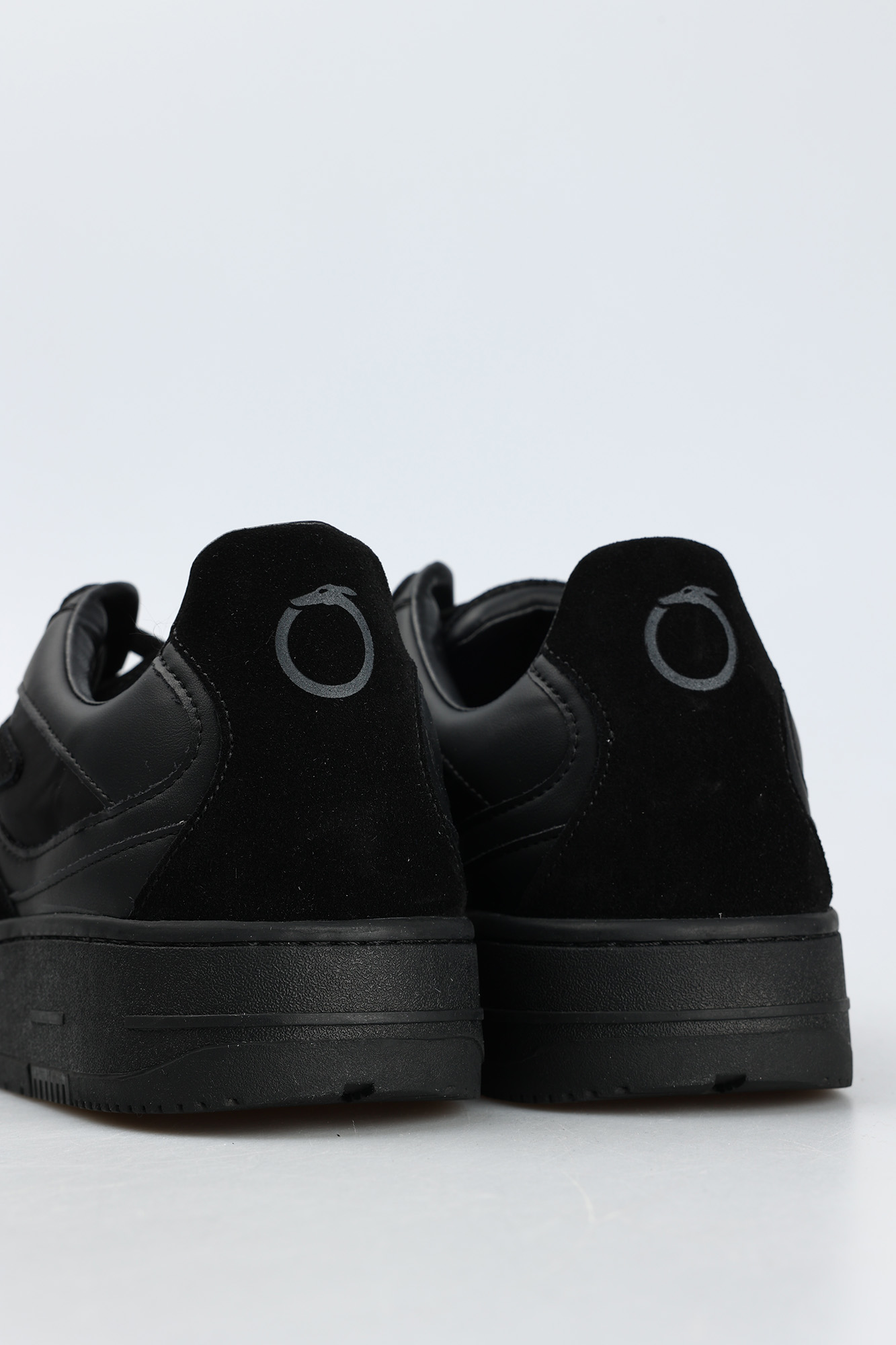 77A00485-9Y099998 Кеды Trussardi Черный