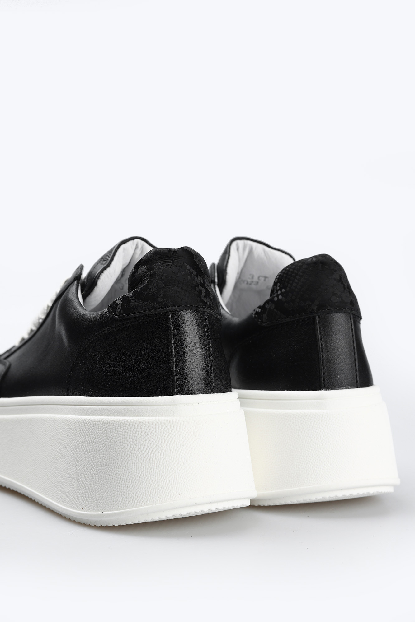 3101874 Кеды Marc Cony Черный