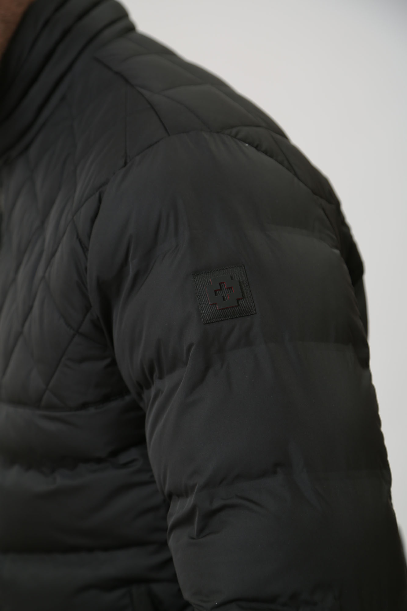 30040812_10013518 Куртка Strellson Черный