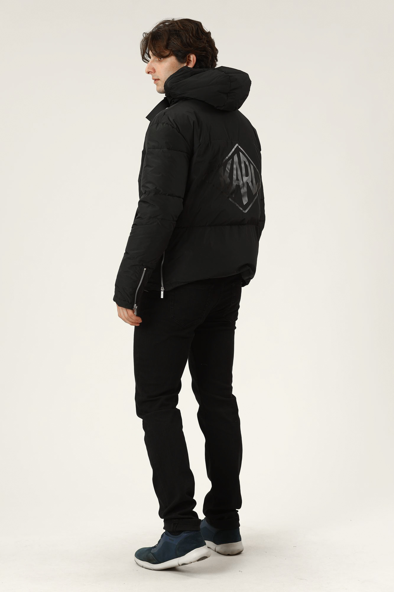 512510_505012 Куртка Karl Lagerfeld Черный